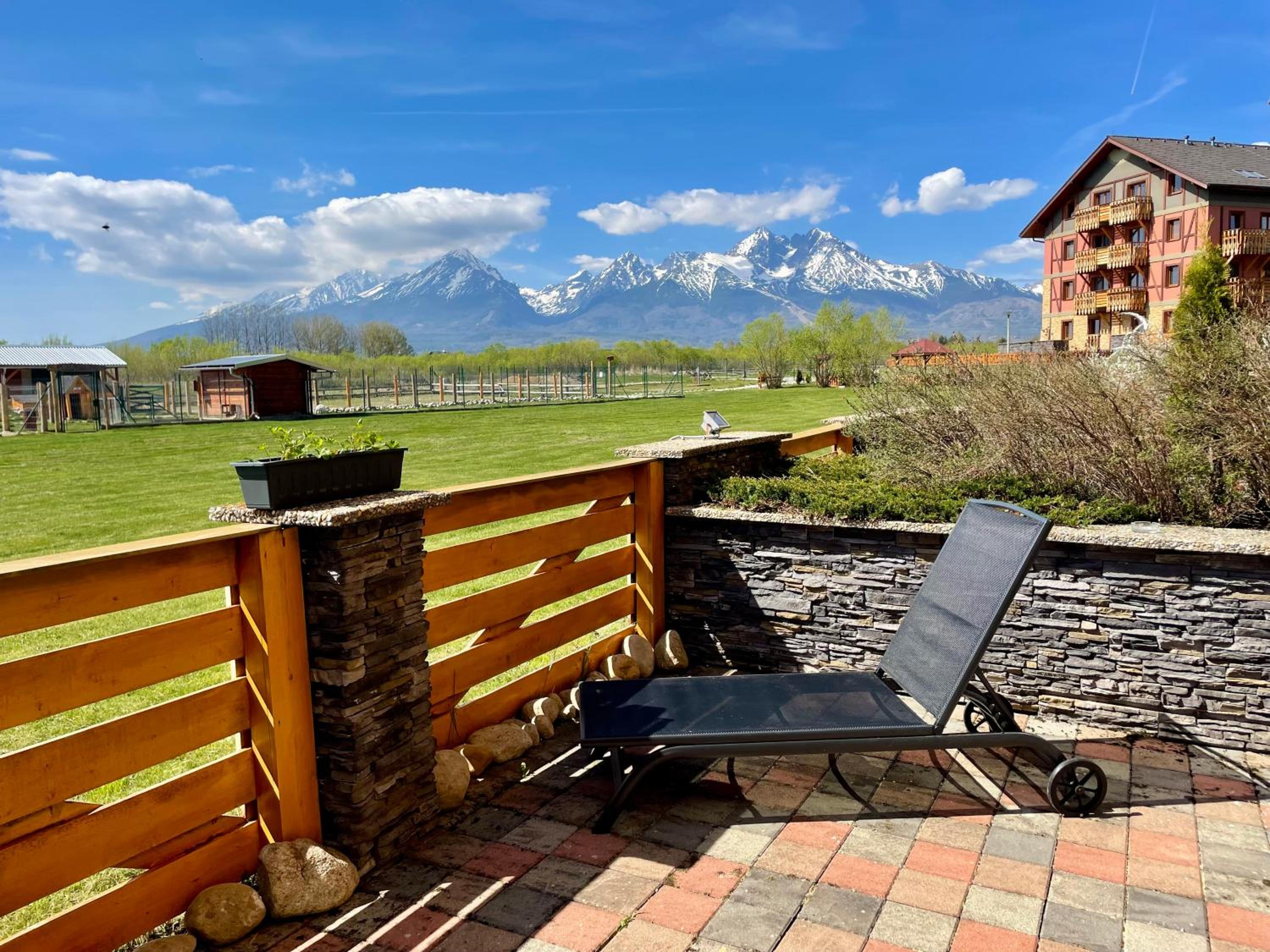 Apartment JENNY- stunning view of High Tatras