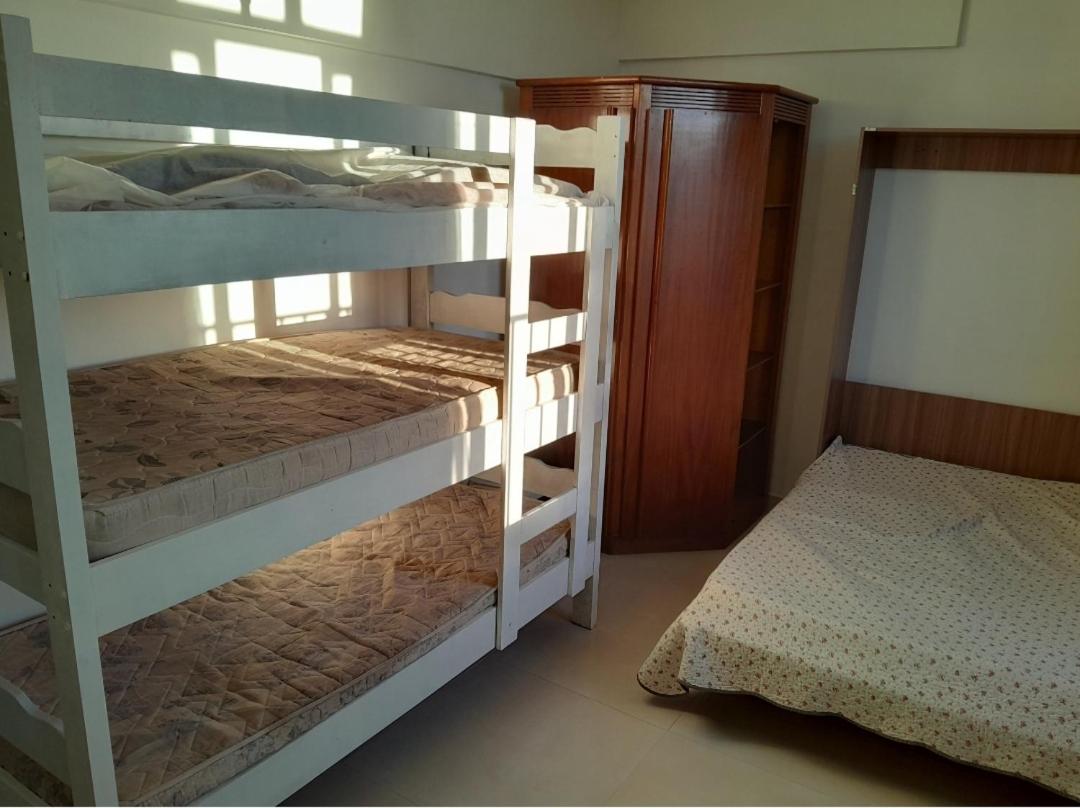 Guarapari com elevador, reformado, Wi-Fi, TV com Smart, vista livre e estacionamento