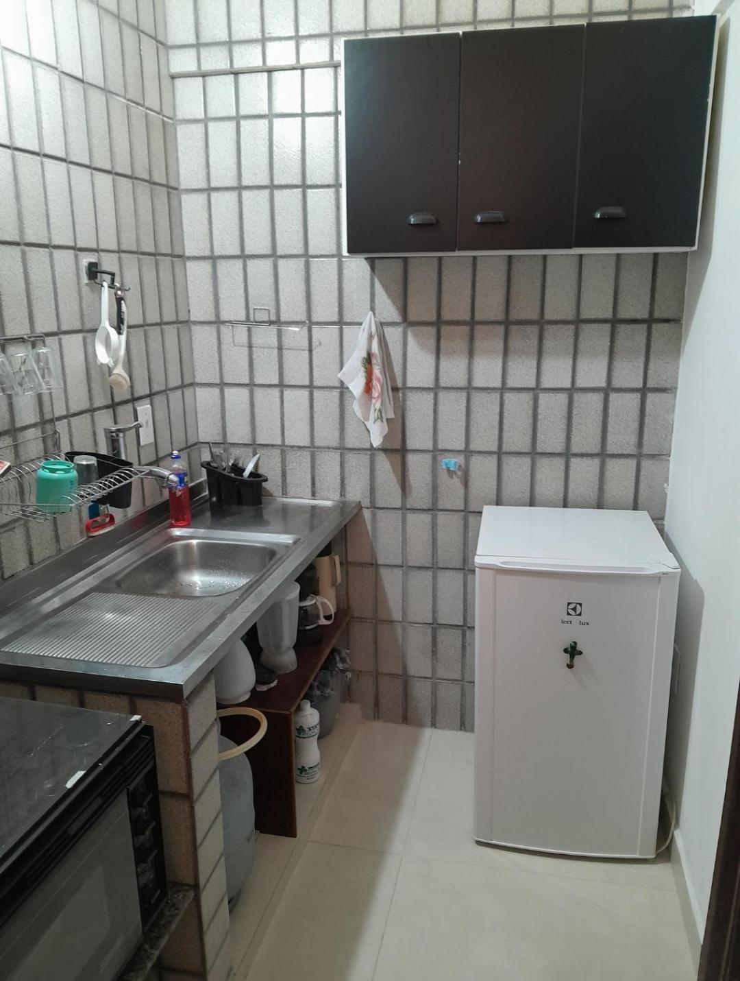 Guarapari com elevador, reformado, Wi-Fi, TV com Smart, vista livre e estacionamento