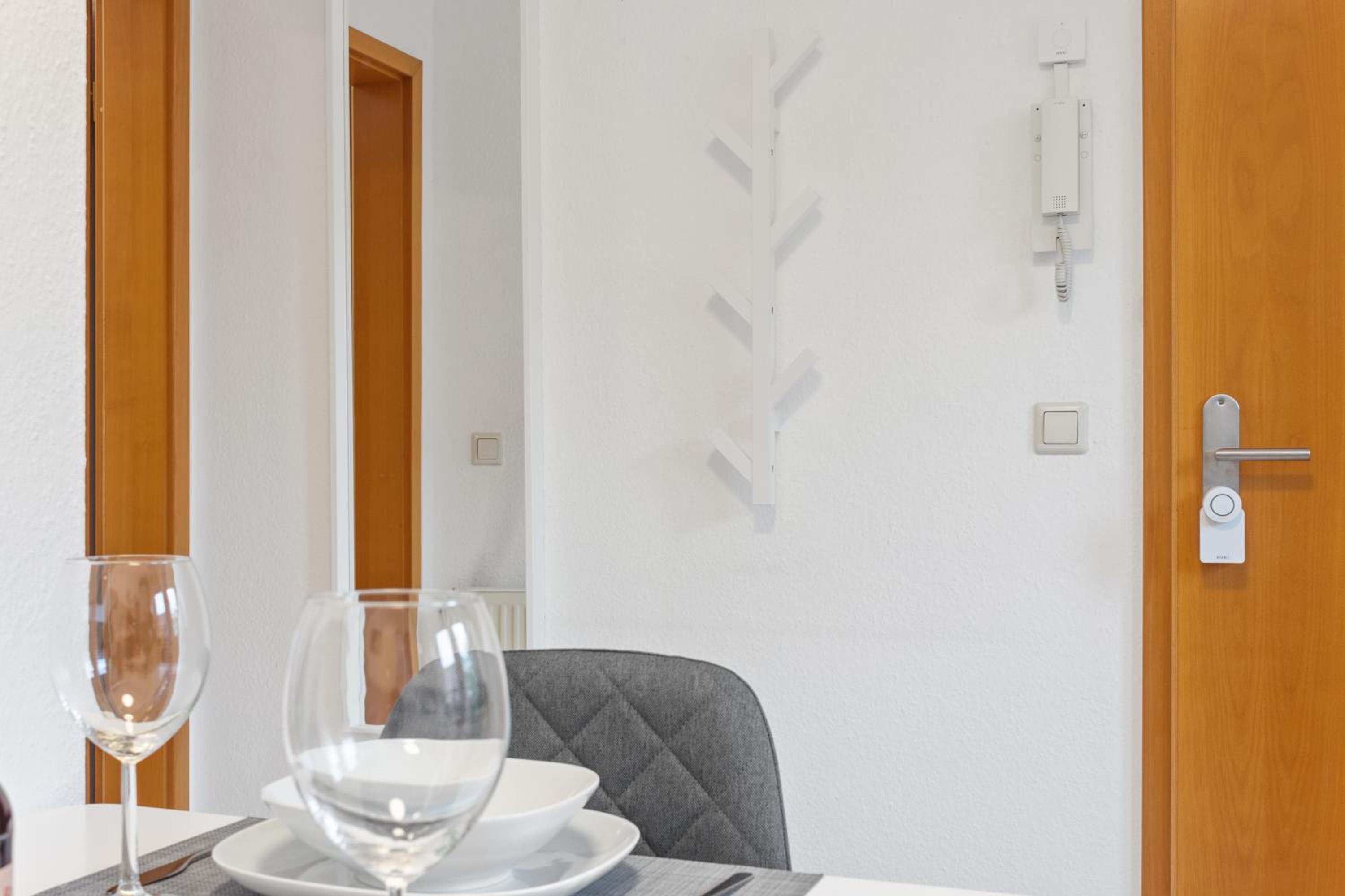 WINETIME - für 3 - nähe Madenburg - Burg Landeck