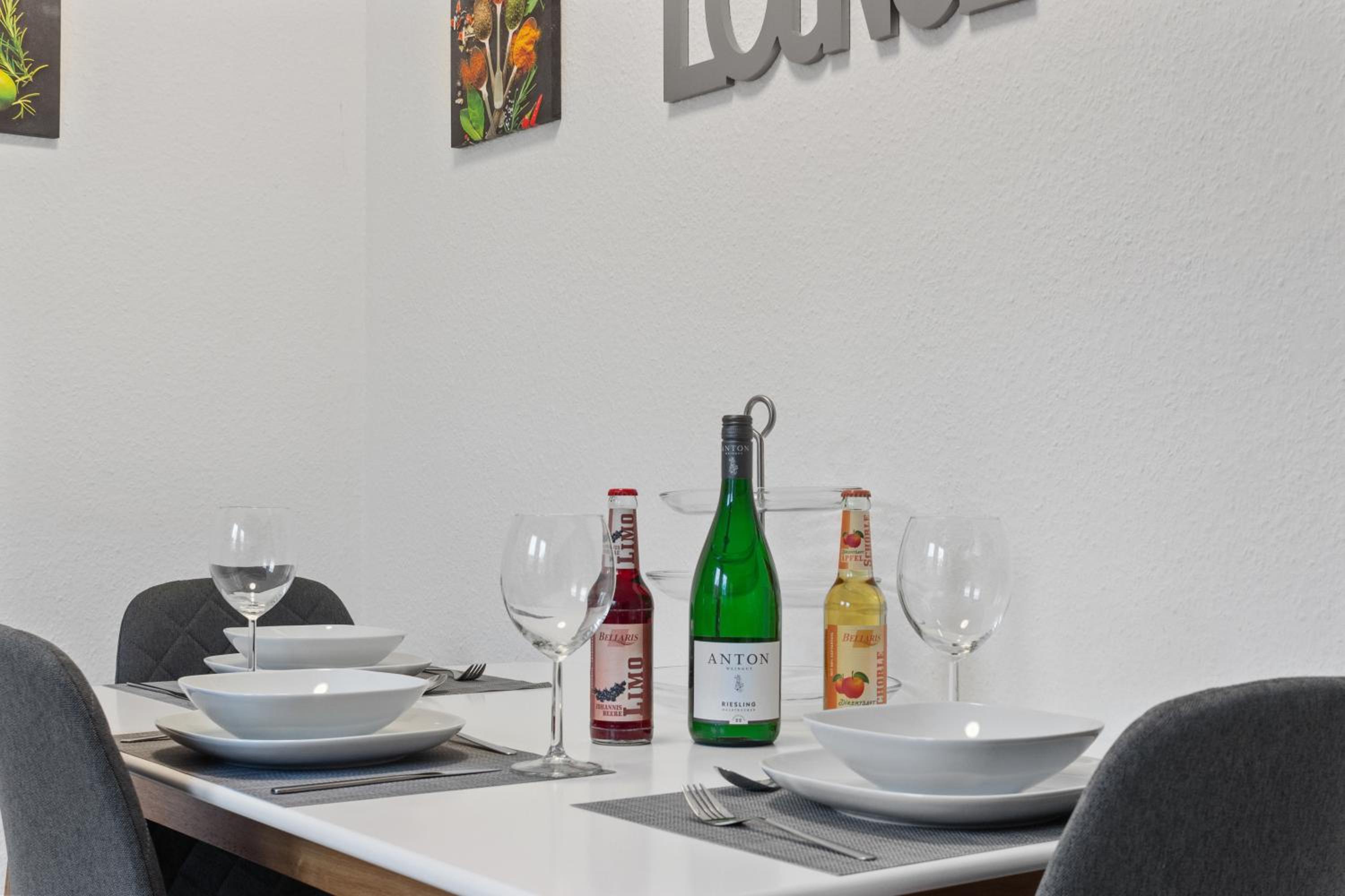 WINETIME - für 3 - nähe Madenburg - Burg Landeck