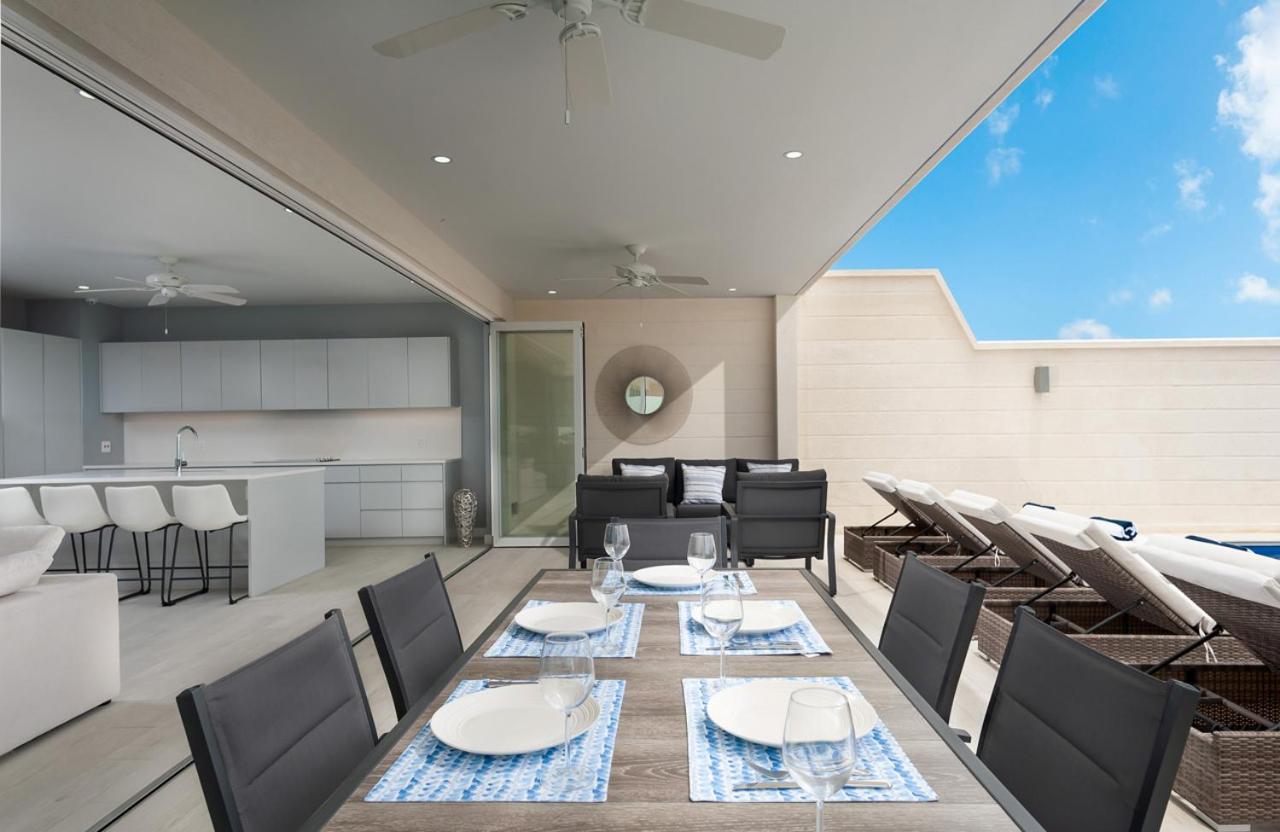 West Coast Luxury Seaview Villa w/Fairmont Beach Membership and Mega Pool