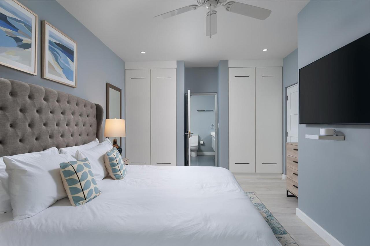 West Coast Luxury Seaview Villa w/Fairmont Beach Membership and Mega Pool