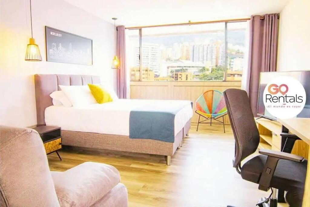 Bright Studio Topfloor A/C, Poblado Coworking1412