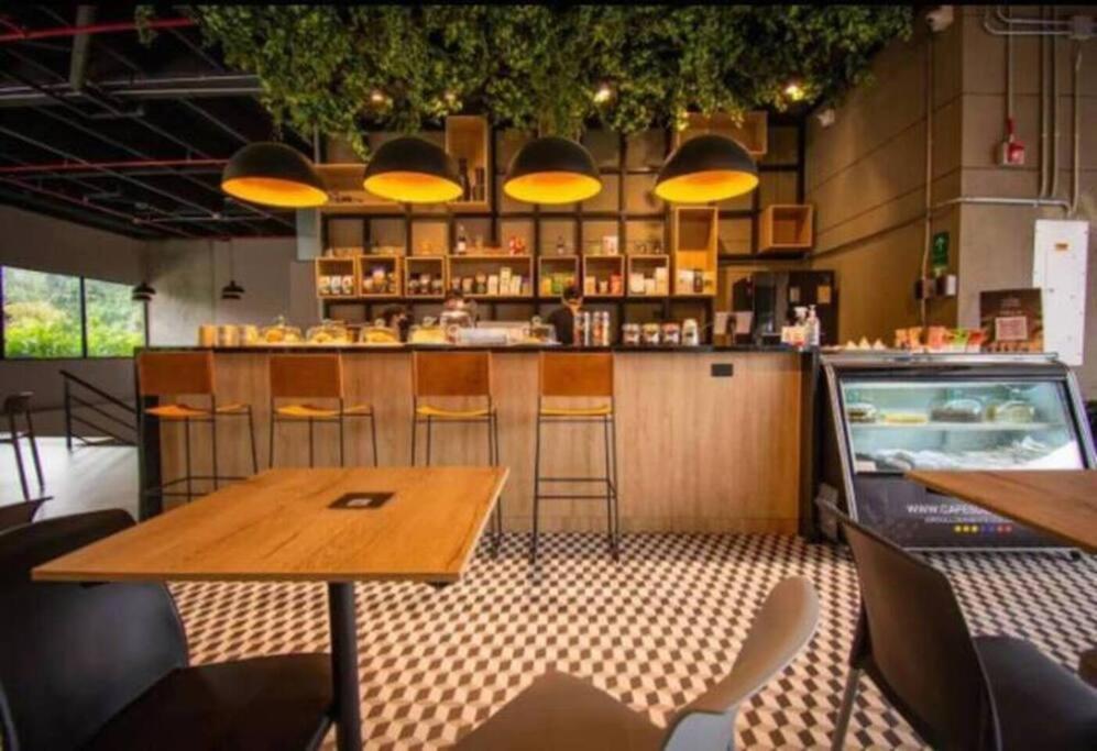 Bright Studio Topfloor A/C, Poblado Coworking1412