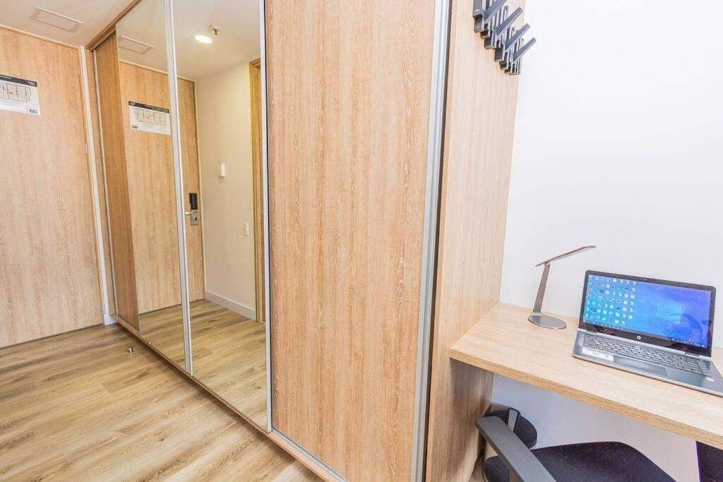 Bright Studio Topfloor A/C, Poblado Coworking1412