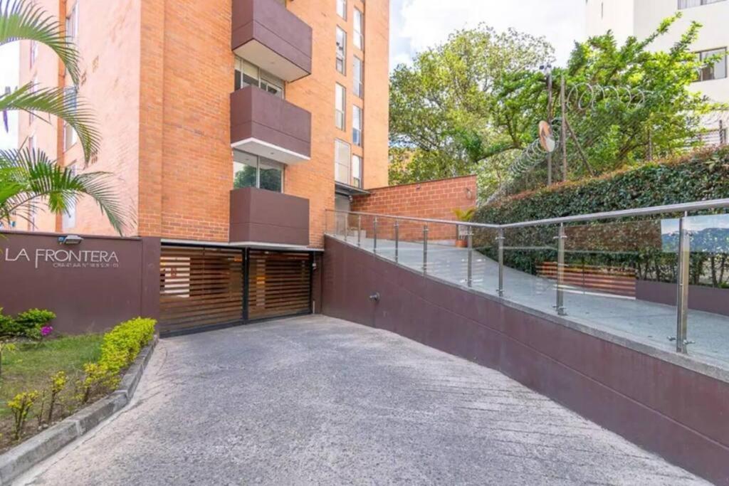 Stylish loft, balcony, fast internet, parking 210