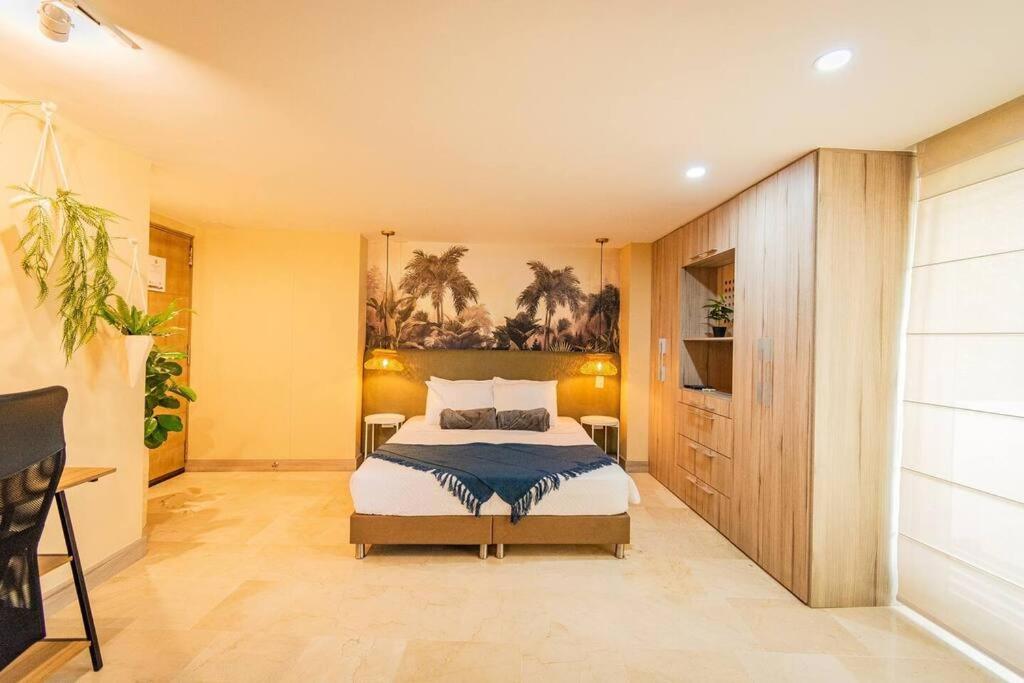 Stylish loft, balcony, fast internet, parking 210