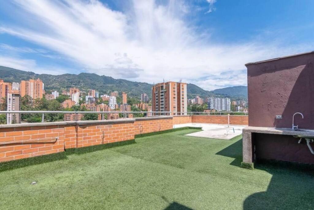 Stylish loft, balcony, fast internet, parking 210