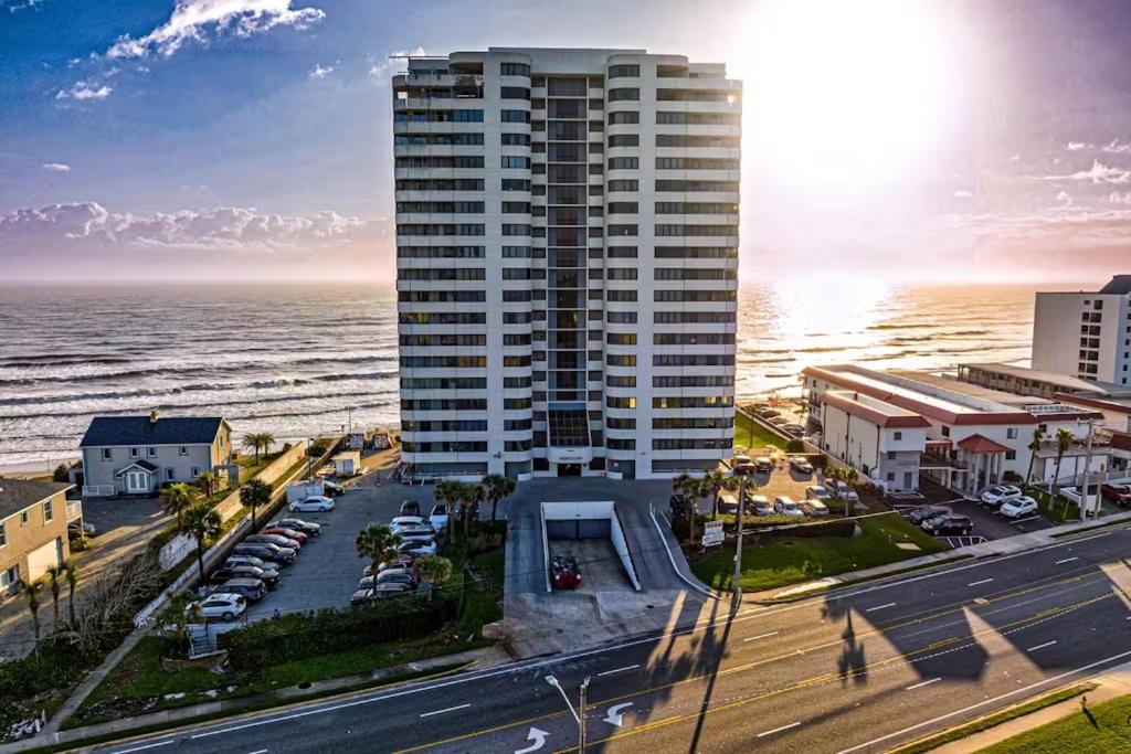 Daytona Beach Living Horizon Condos view 4