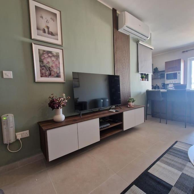 Centrally Located 3BR Sea View by Bus Terminus photo 5