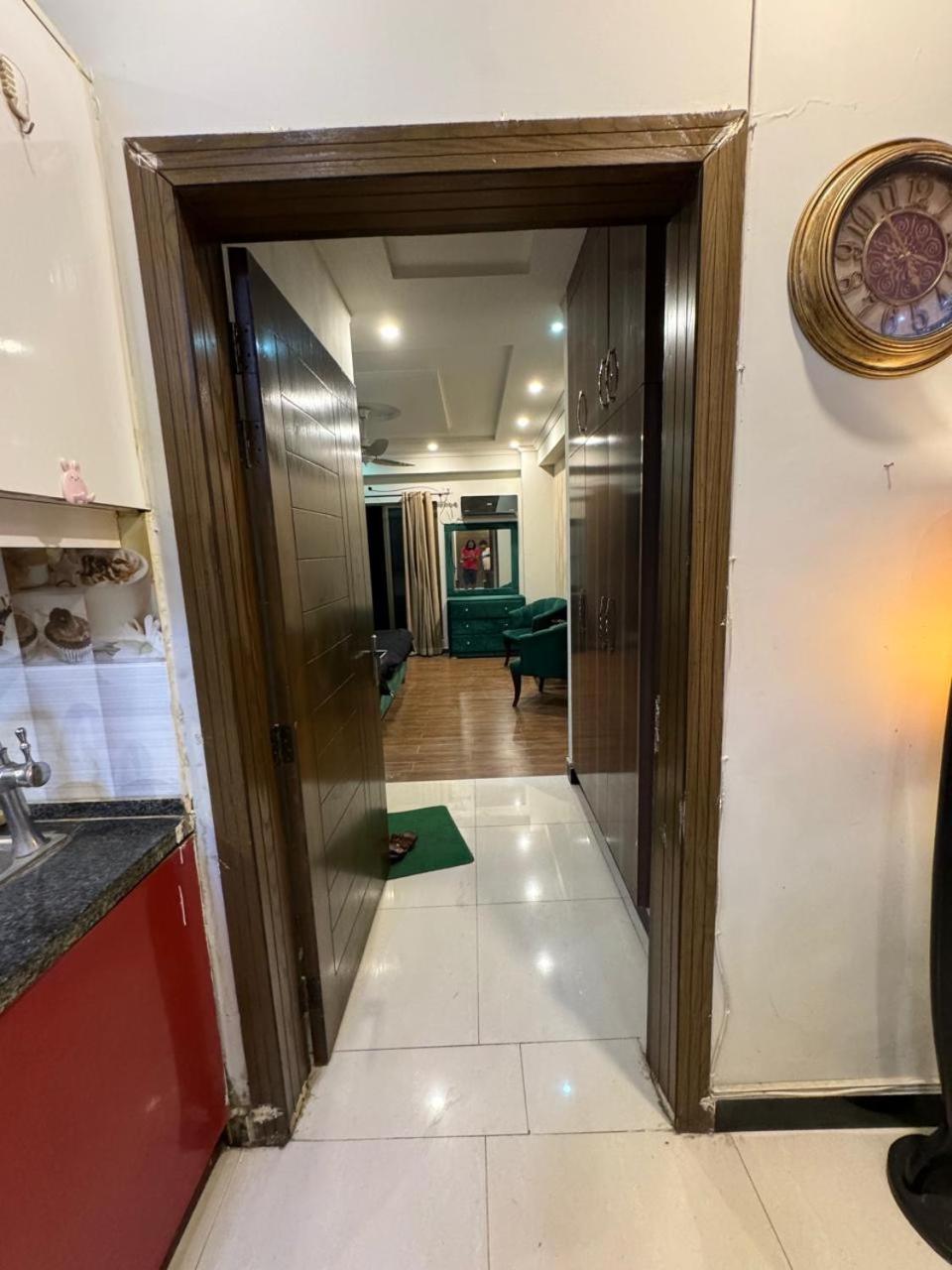exSTAY.c. Single bed luxury apartment with underground parking view 5