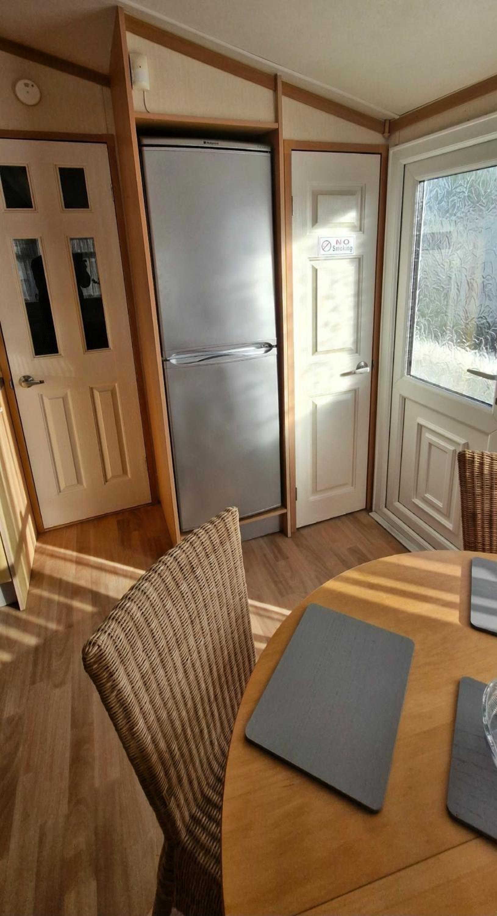 MOLLIES DEN 6 Berth 2 Bedrooms Waterside Leisure Park Ingoldmells view 3