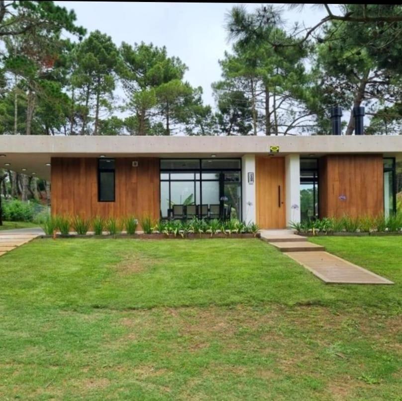 Casa 7 personas Bo. Los Alamos Pinamar