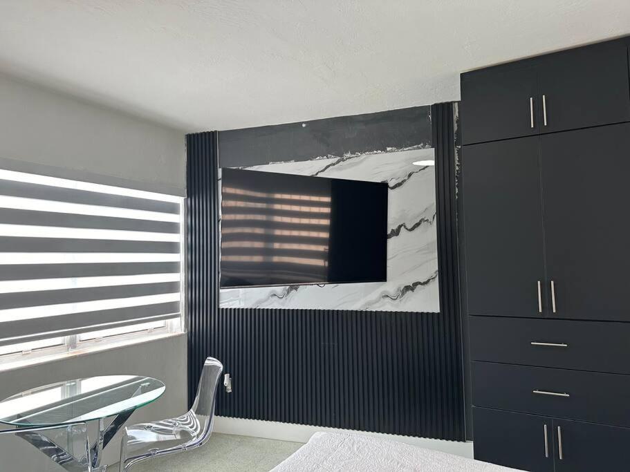 VillaClara Studio-Little Havana