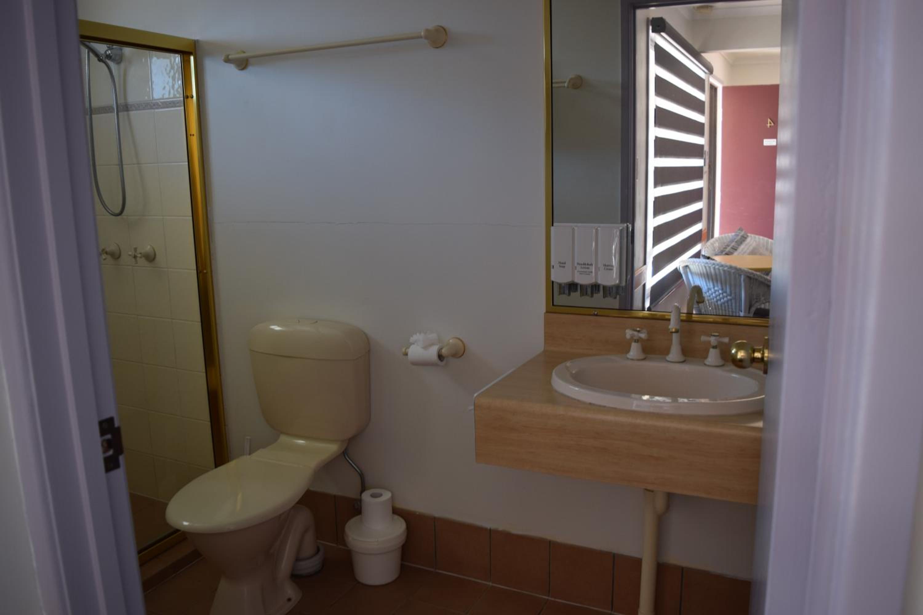 Warwick Vines Motel