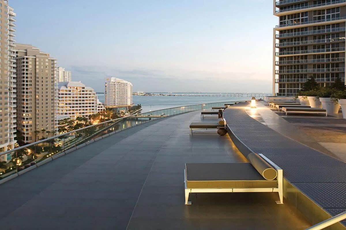Downtown Brickell- FREE Pool -GYM- SPA