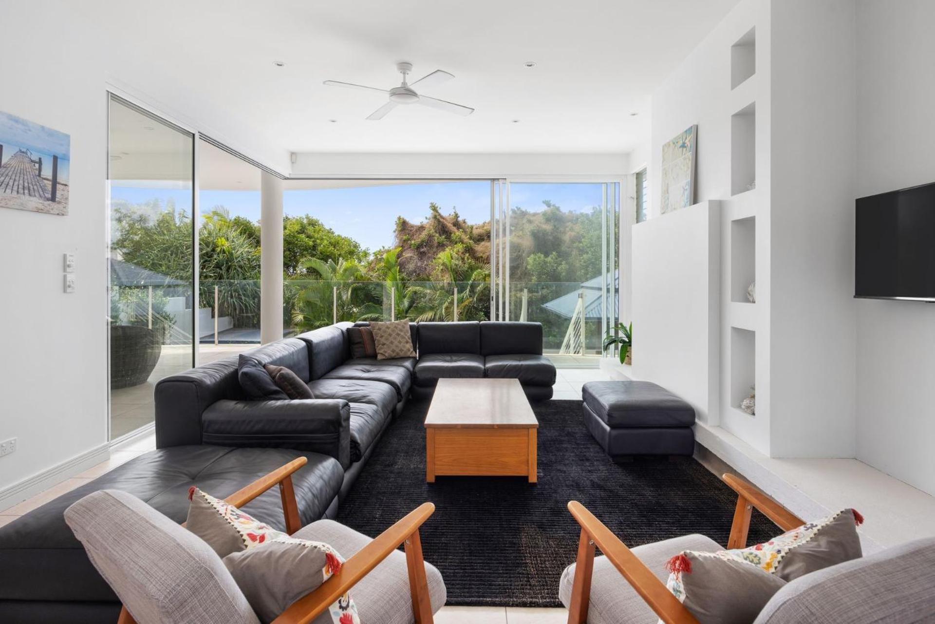 7 on Pelican Street Peregeian Beach