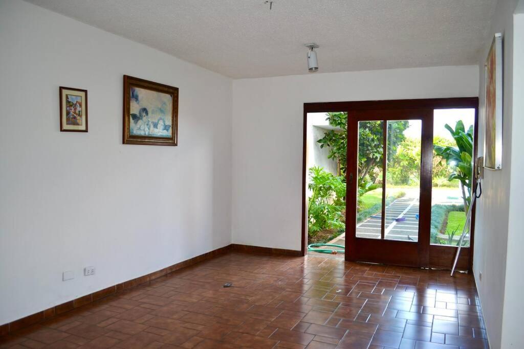 Hermosa Habitación privada en la Sabana, San Jose