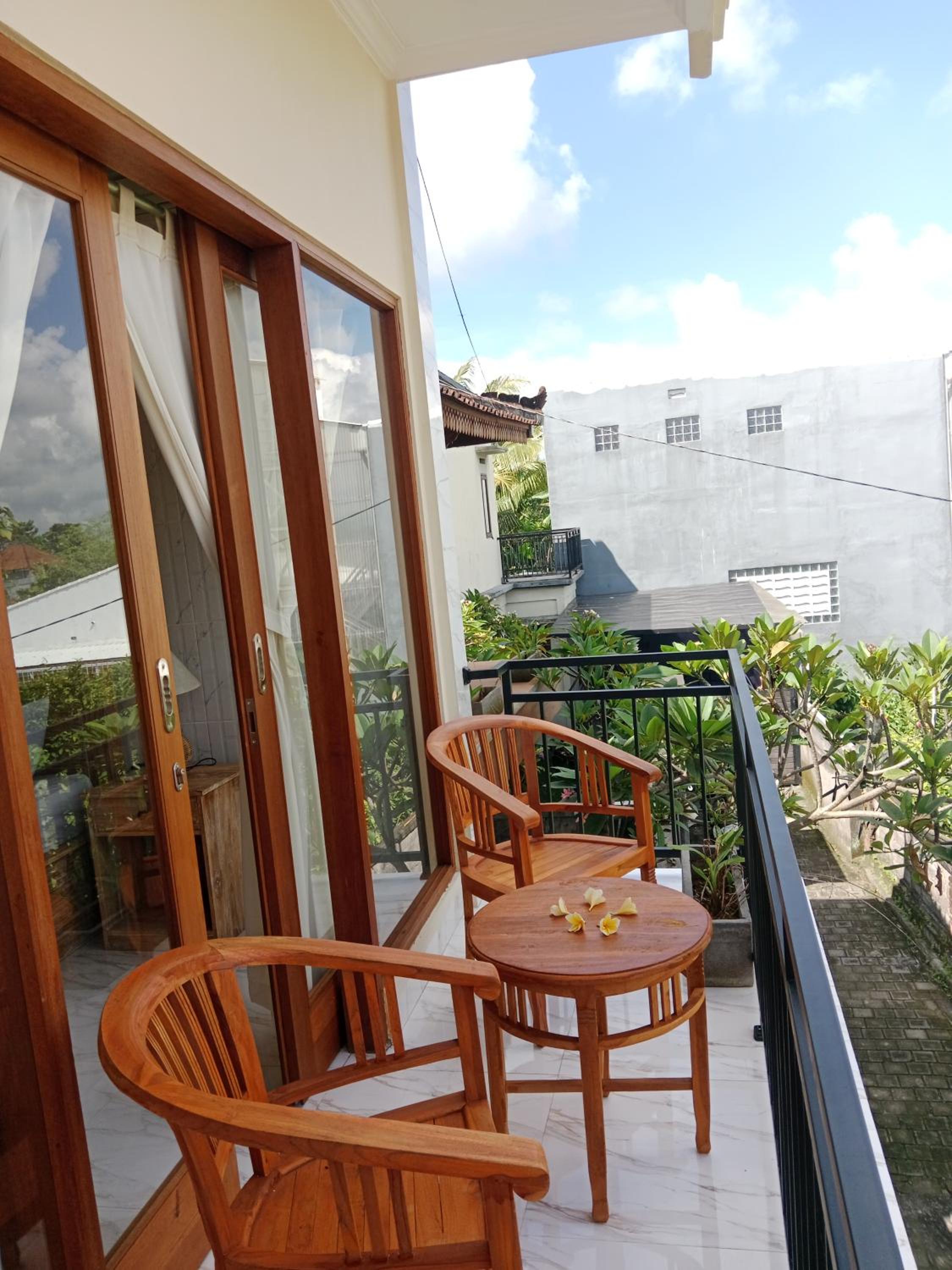 SUNRISE HOUSE