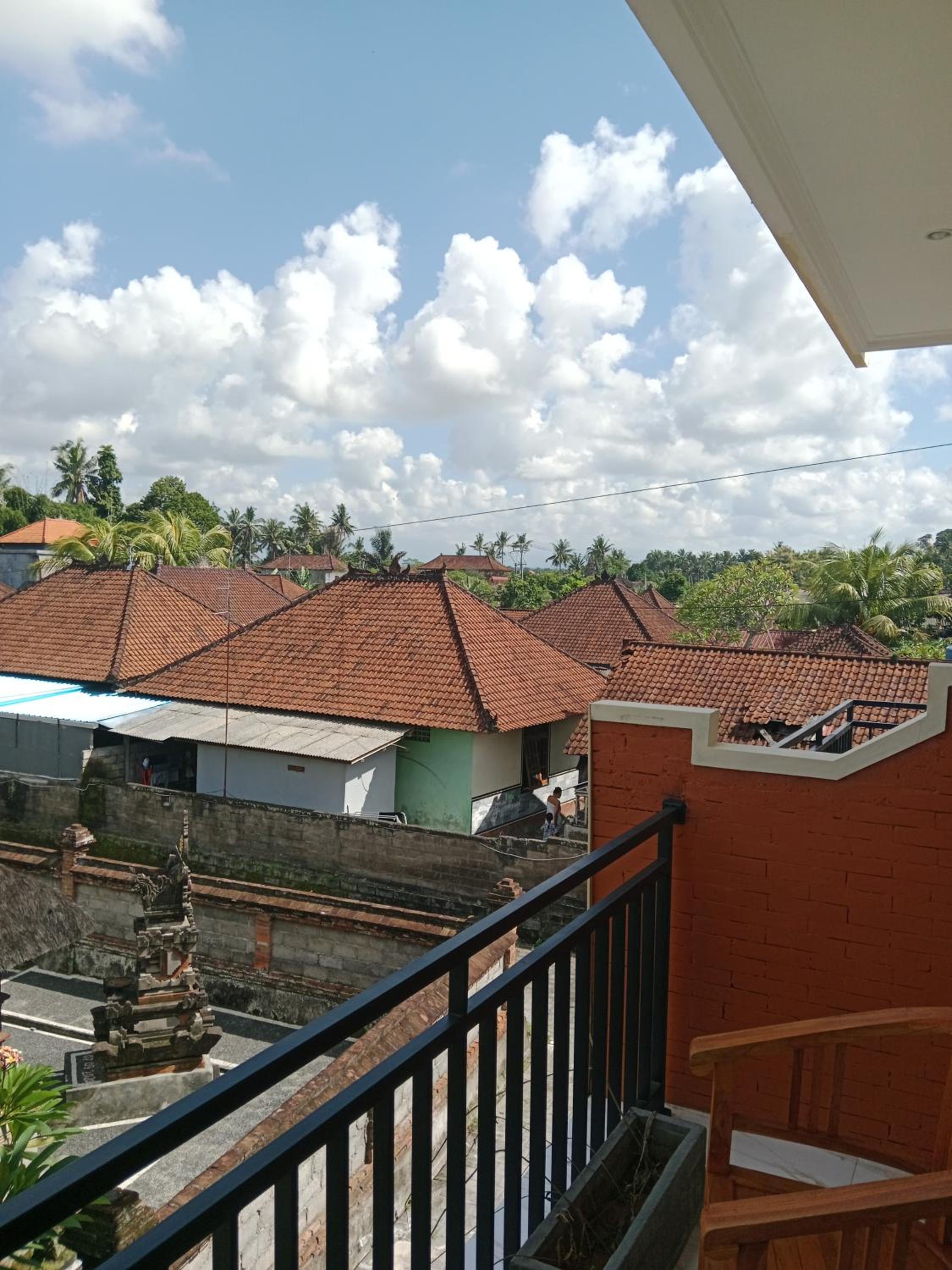 SUNRISE HOUSE