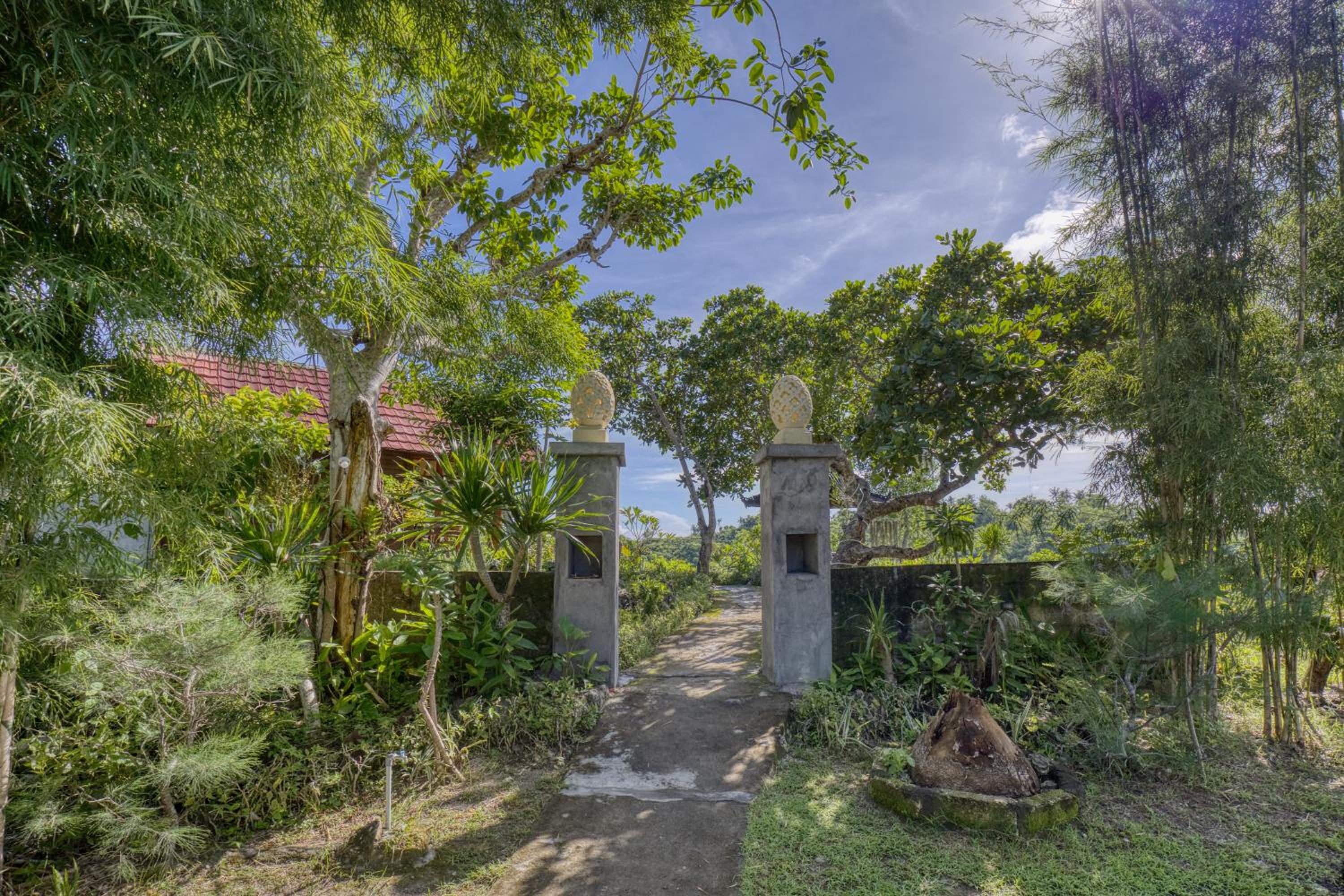 Ayu Hill Bungalows