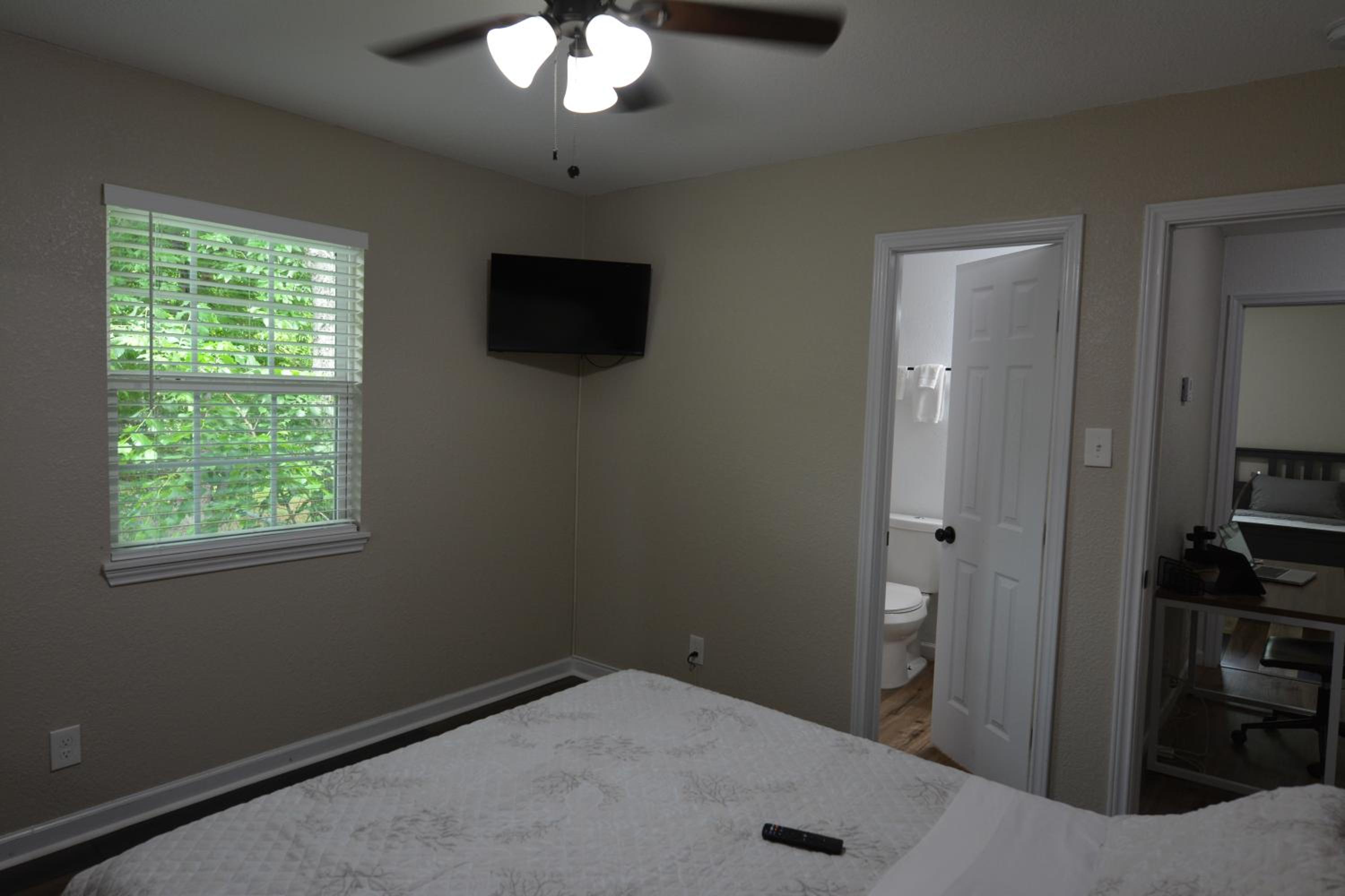 Duplex house 2214 Pine Street view 2