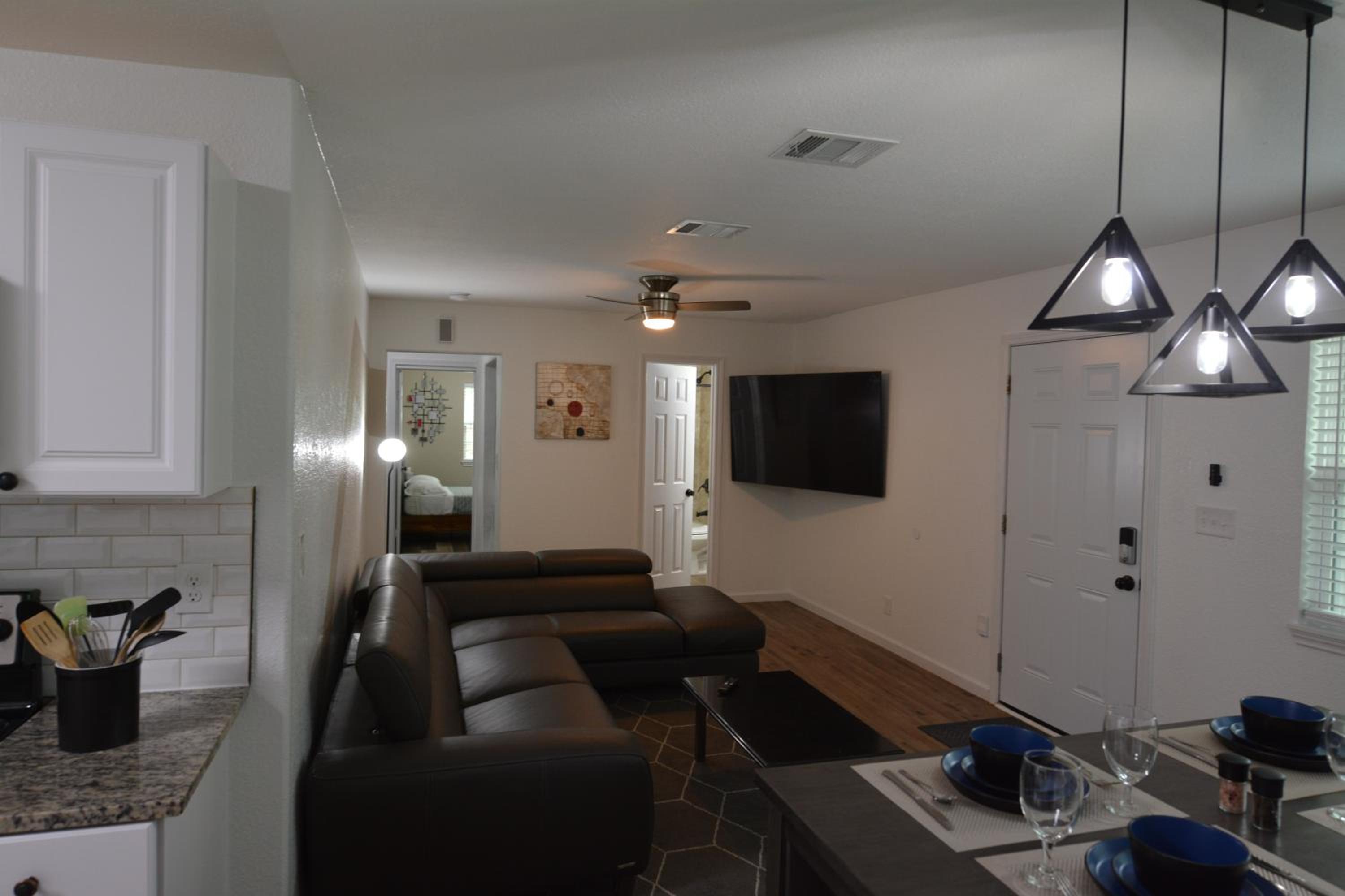 Duplex house 2214 Pine Street view 4