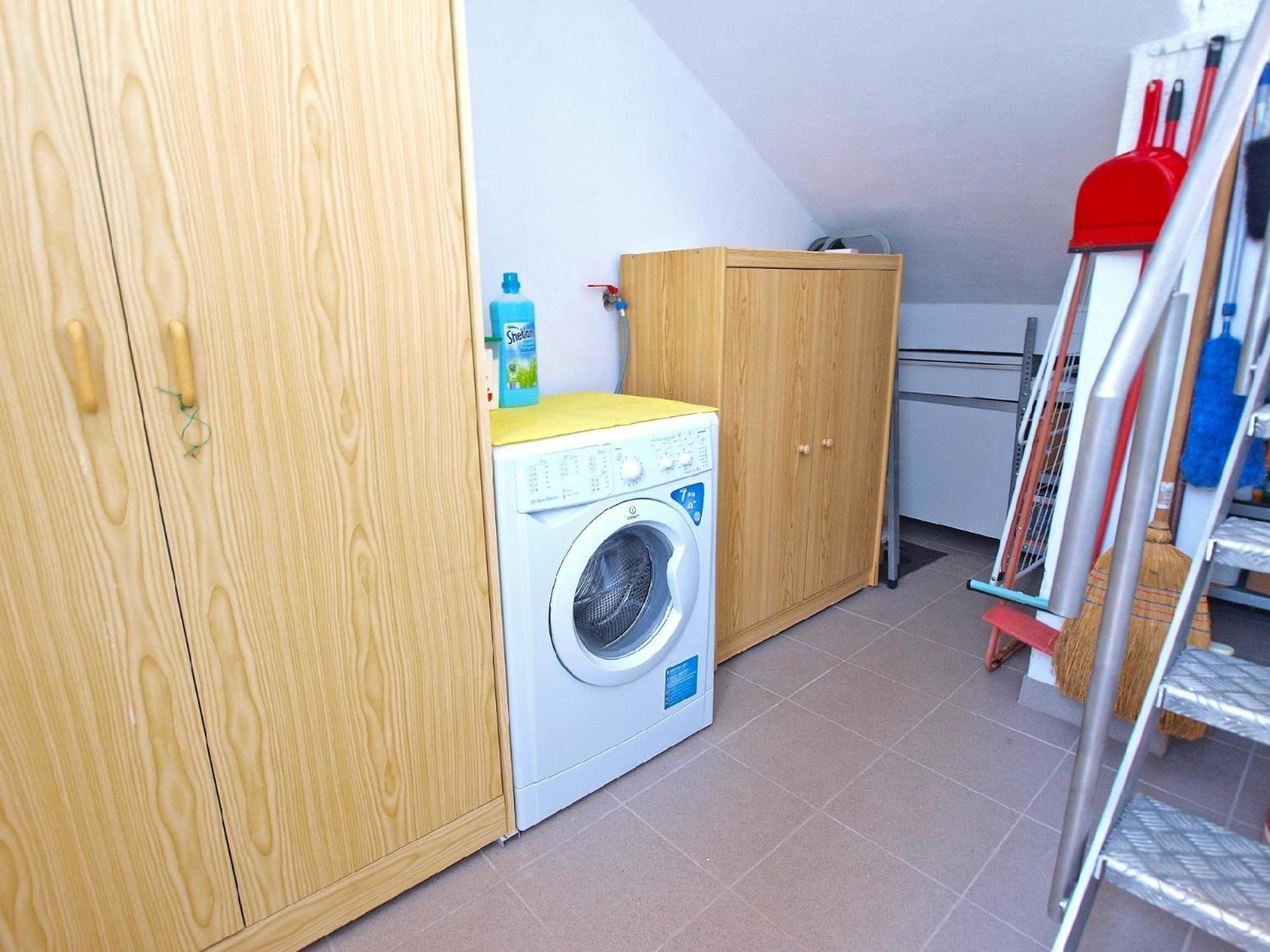 Photo 9