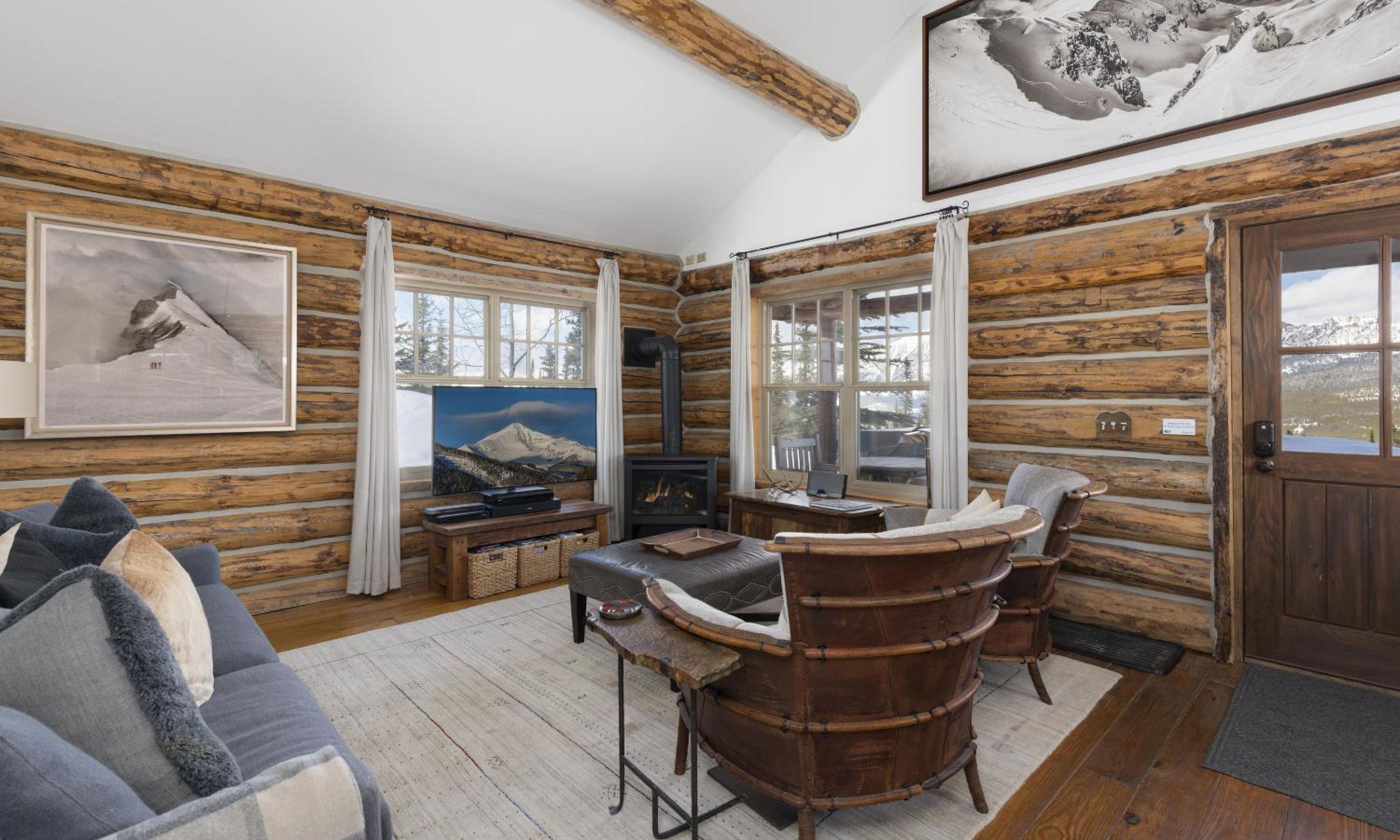 Cowboy Heaven Cabin 11 Derringer view 4