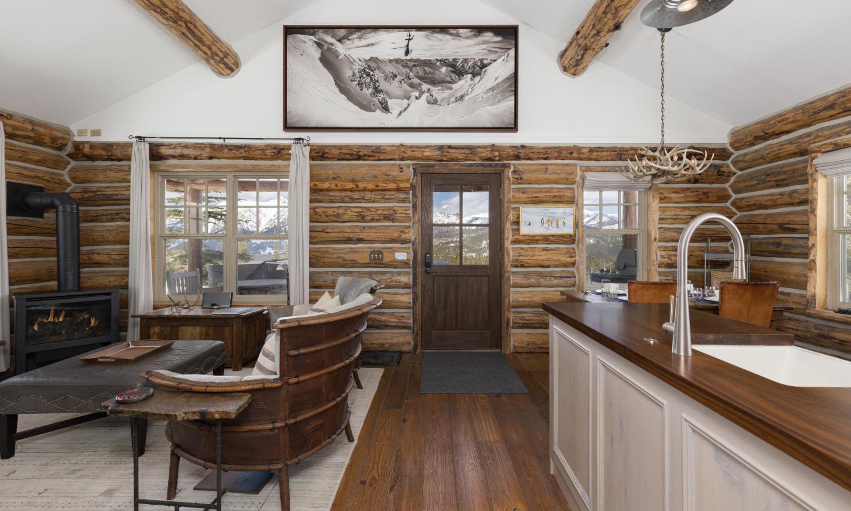 Cowboy Heaven Cabin 11 Derringer view 5