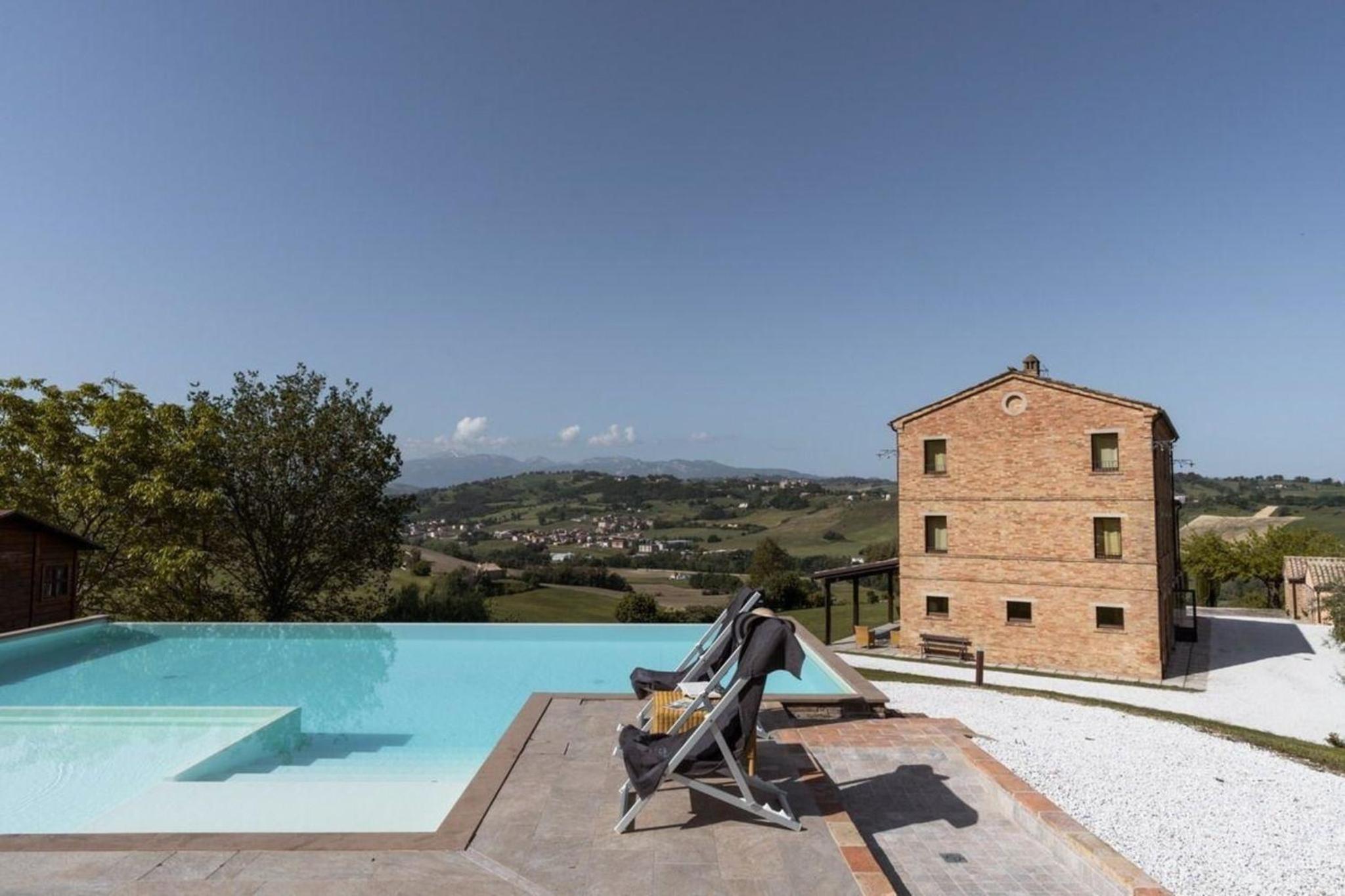 Ferienhaus mit Privatpool für 12 Personen ca 350 m in Loro Piceno, Marken Provinz Macerata view 3