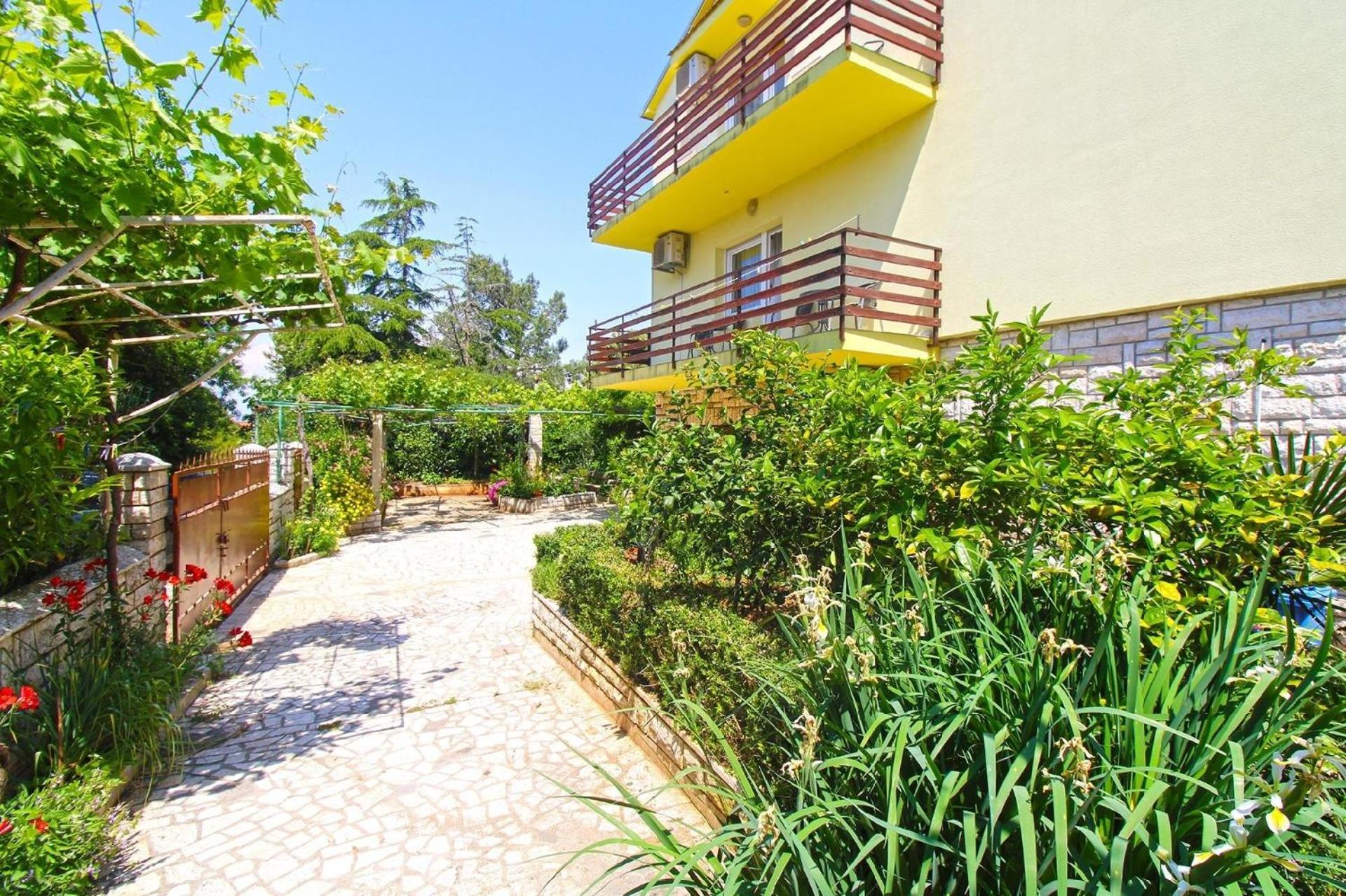Ferienwohnung für 6 Personen ca 110 qm in Banjole, Istrien Istrische Riviera - a80306 view 3