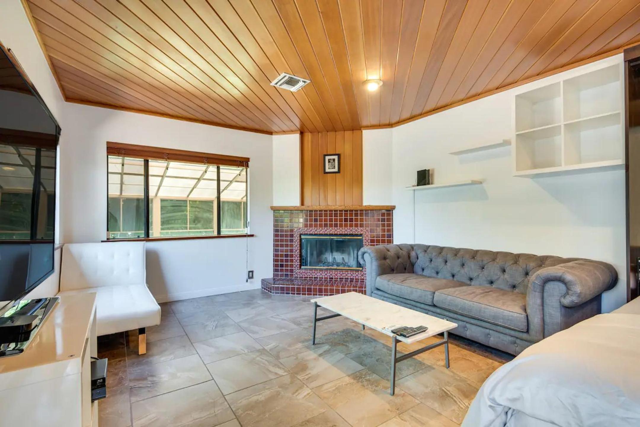 House In Lake Balboa/Los Angeles