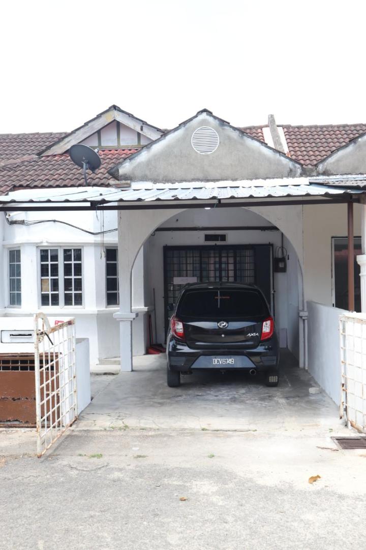 Singgahan Cinta Iris