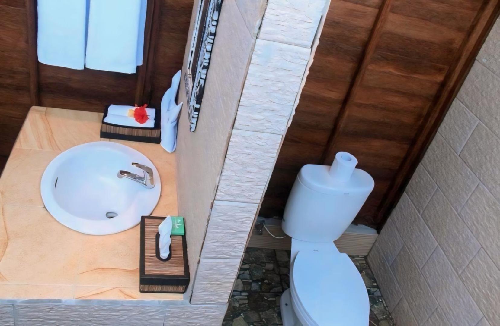 Harta Lembongan Villas