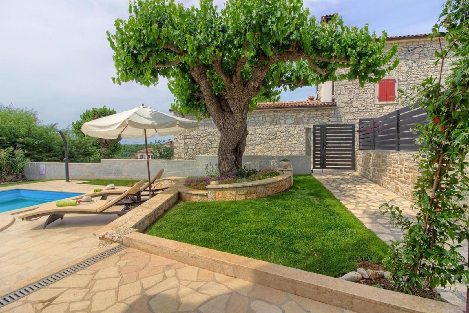 Ferienhaus mit Privatpool für 8 Personen ca 123 qm in Dračevac, Istrien Istrische Riviera - a87391 view 2