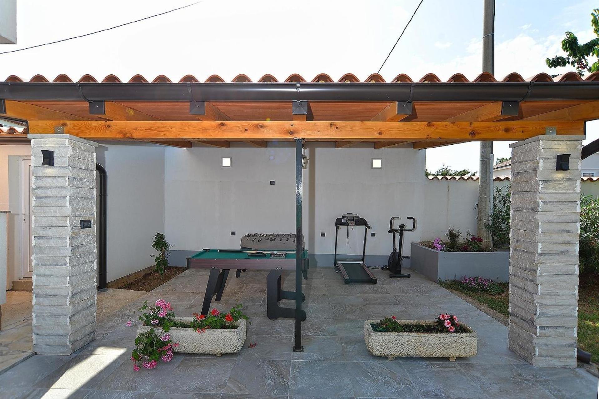 Ferienhaus mit Privatpool für 16 Personen ca 200 qm in Galižana, Istrien Istrische Riviera view 4