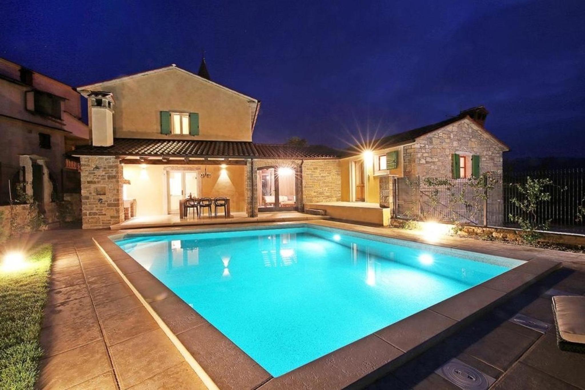 Ferienhaus mit Privatpool für 8 Personen ca 200 qm in Kaldir, Istrien Motuvun und Umgebung view 2