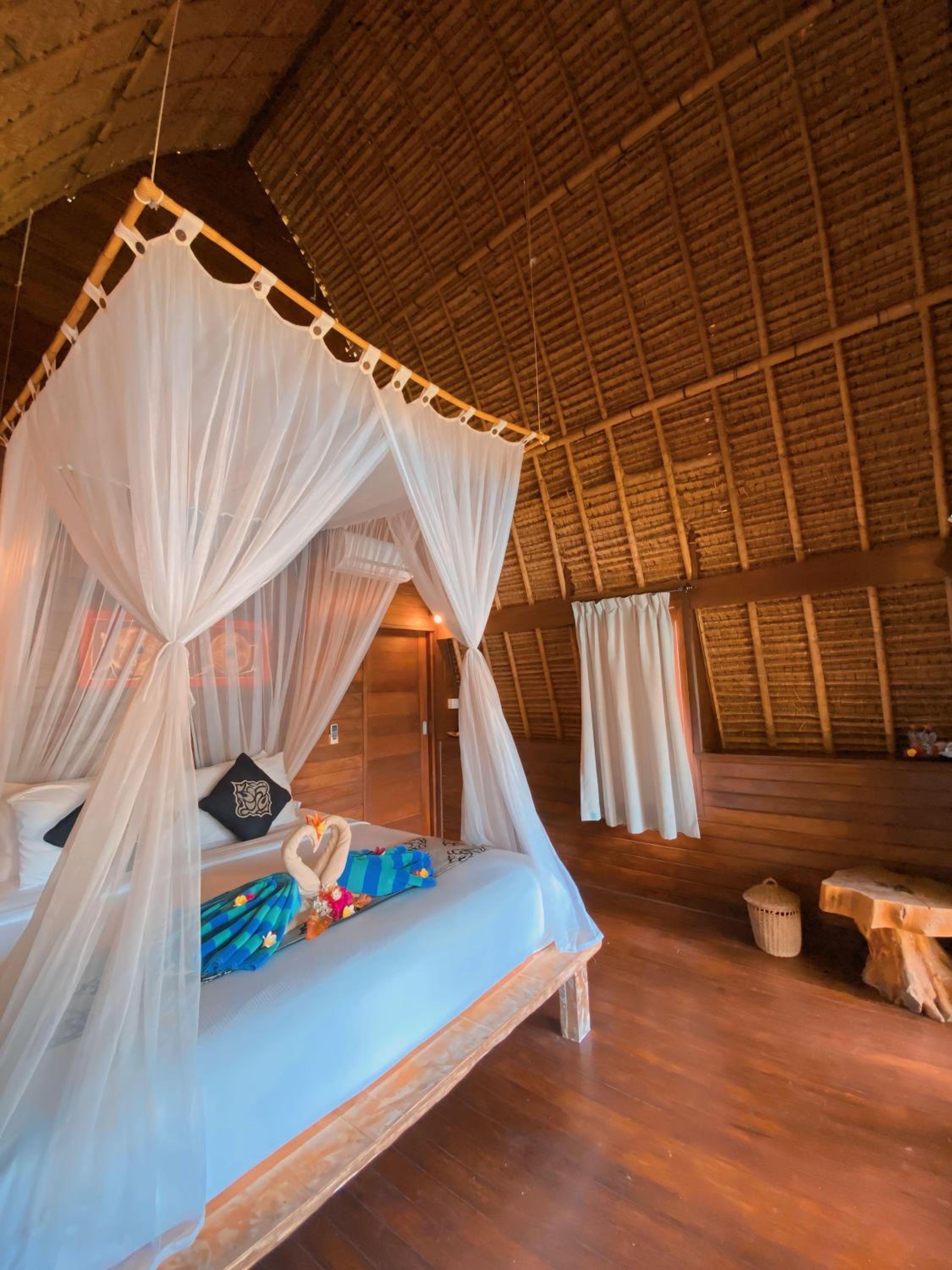 Harta Lembongan Villas