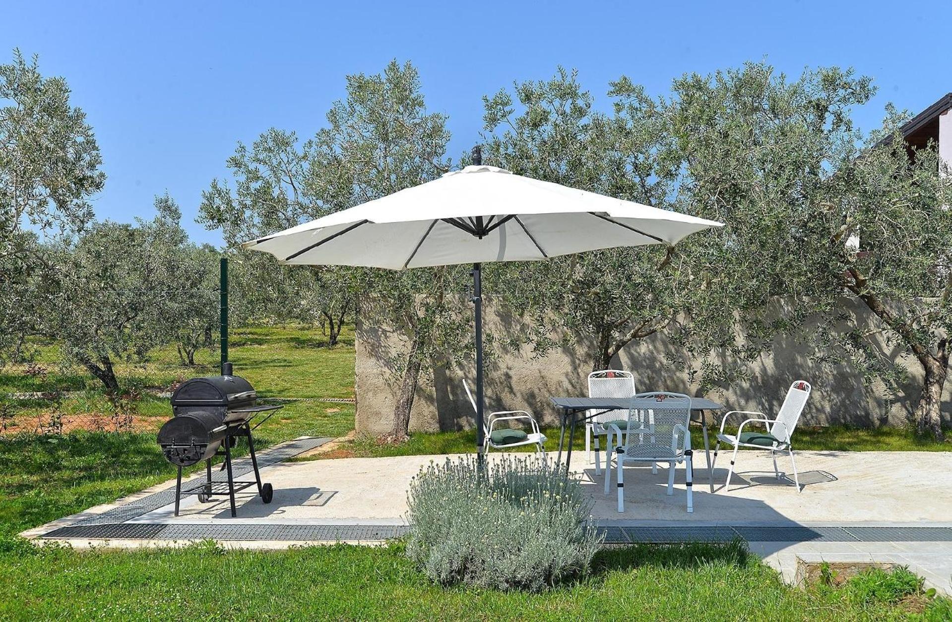 Ferienhaus mit Privatpool für 6 Personen ca 100 qm in Pomer, Istrien Istrische Riviera