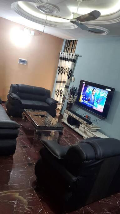 Oluwa-Sheyi Apartment in Ketou
