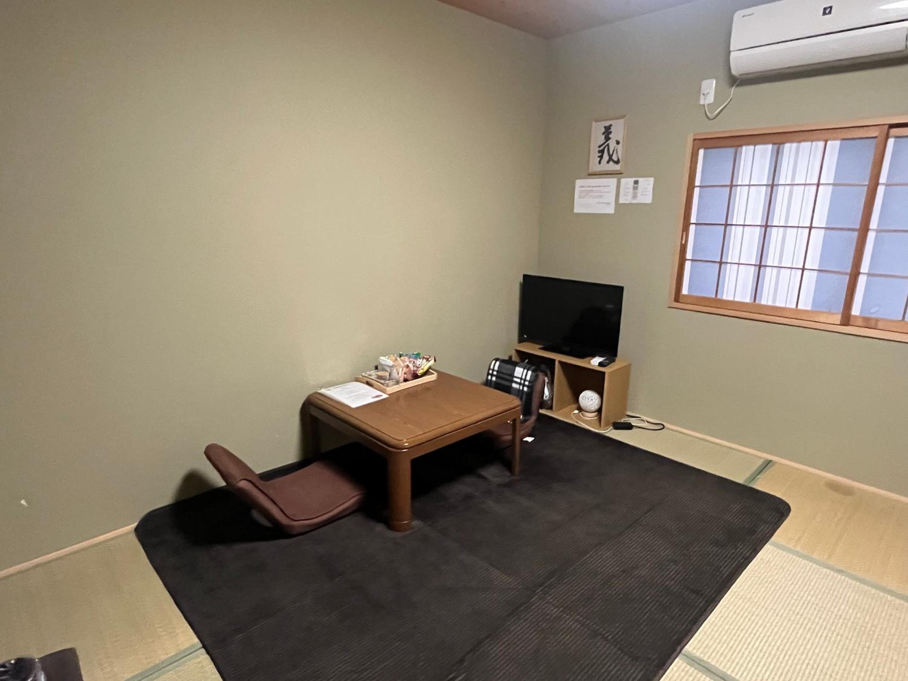 Local Japanese Stay & Sake Experience Namba area