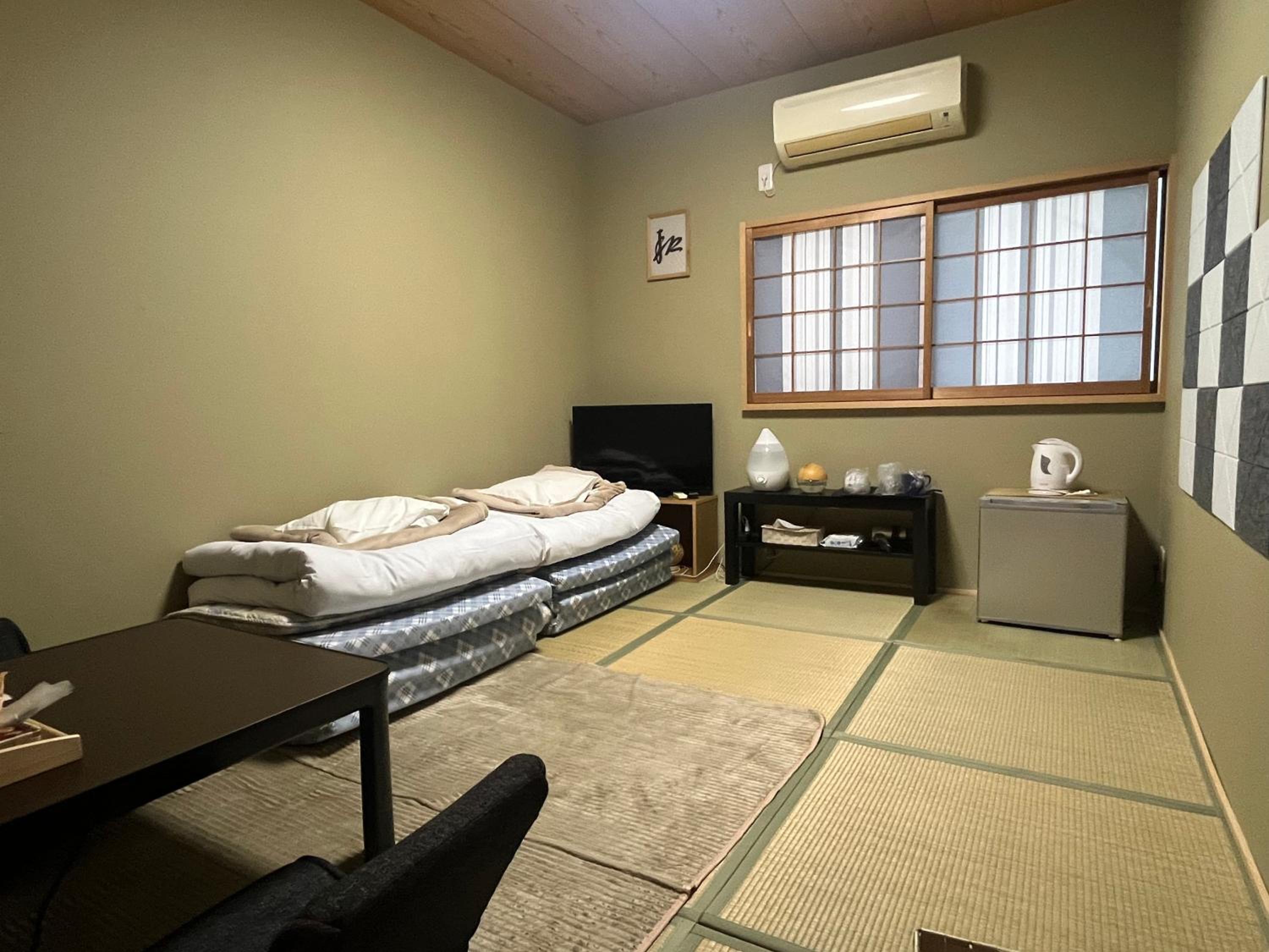 Local Japanese Stay & Sake Experience Namba area