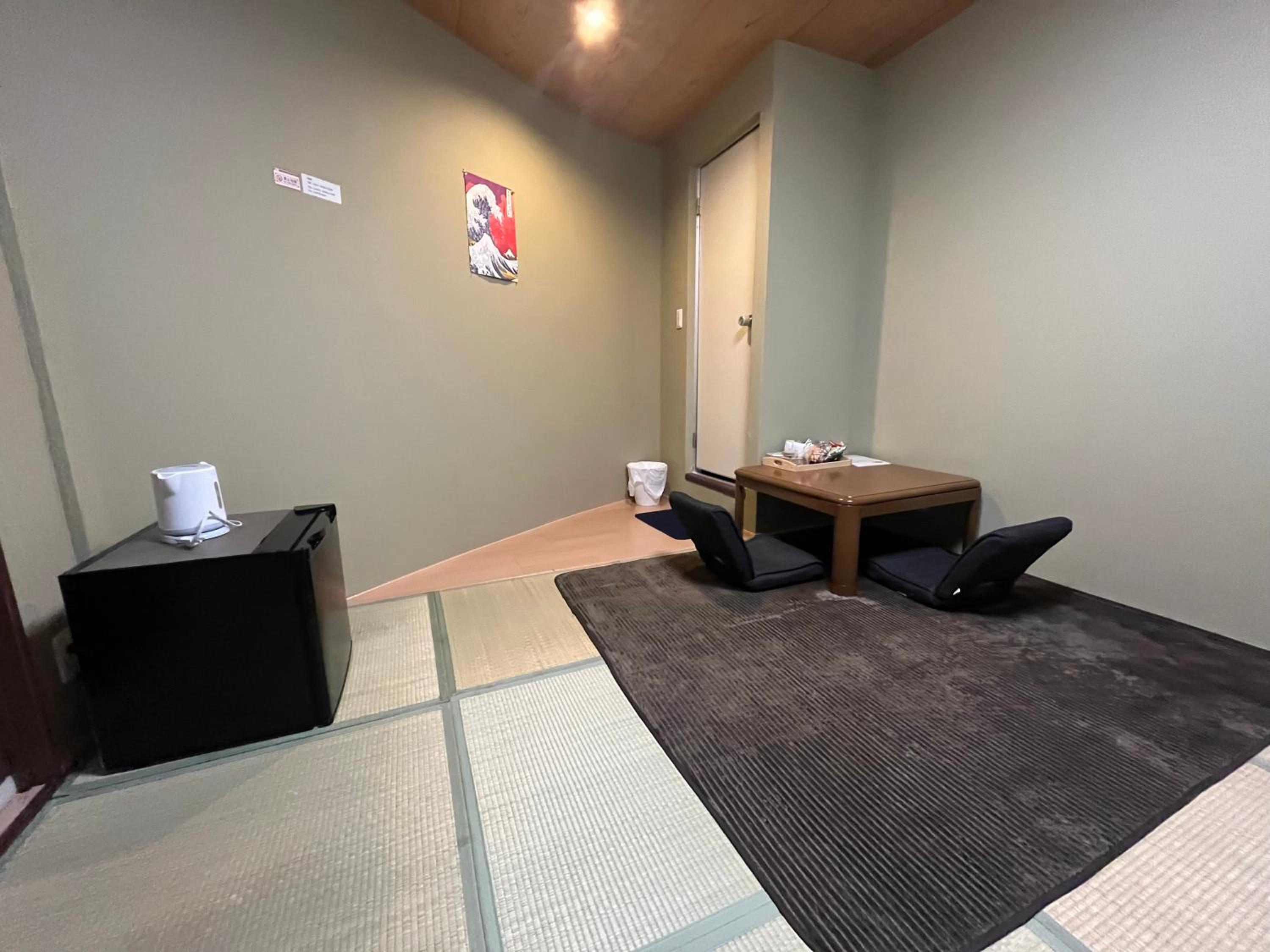 Local Japanese Stay & Sake Experience Namba area