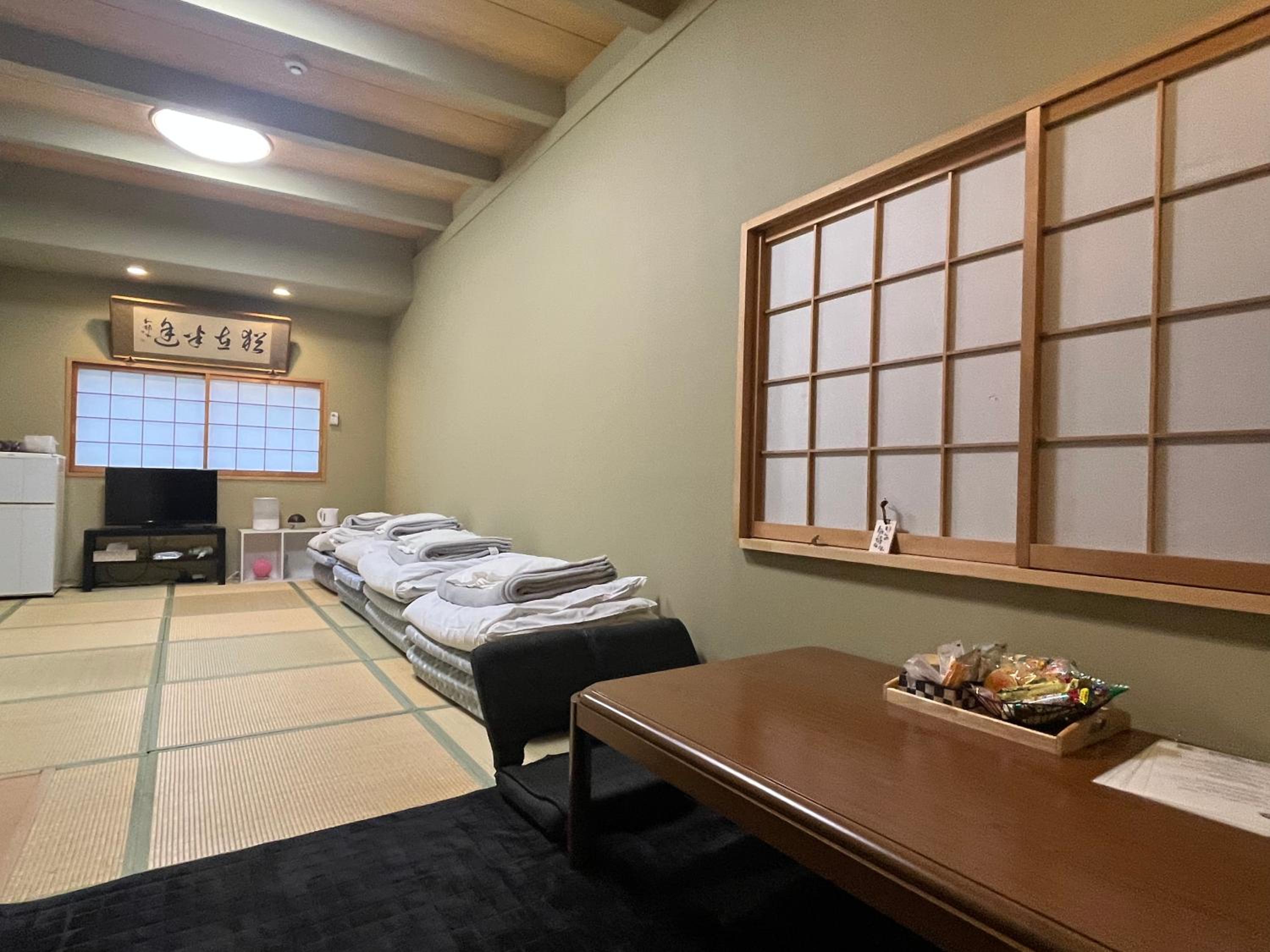 Local Japanese Stay & Sake Experience Namba area
