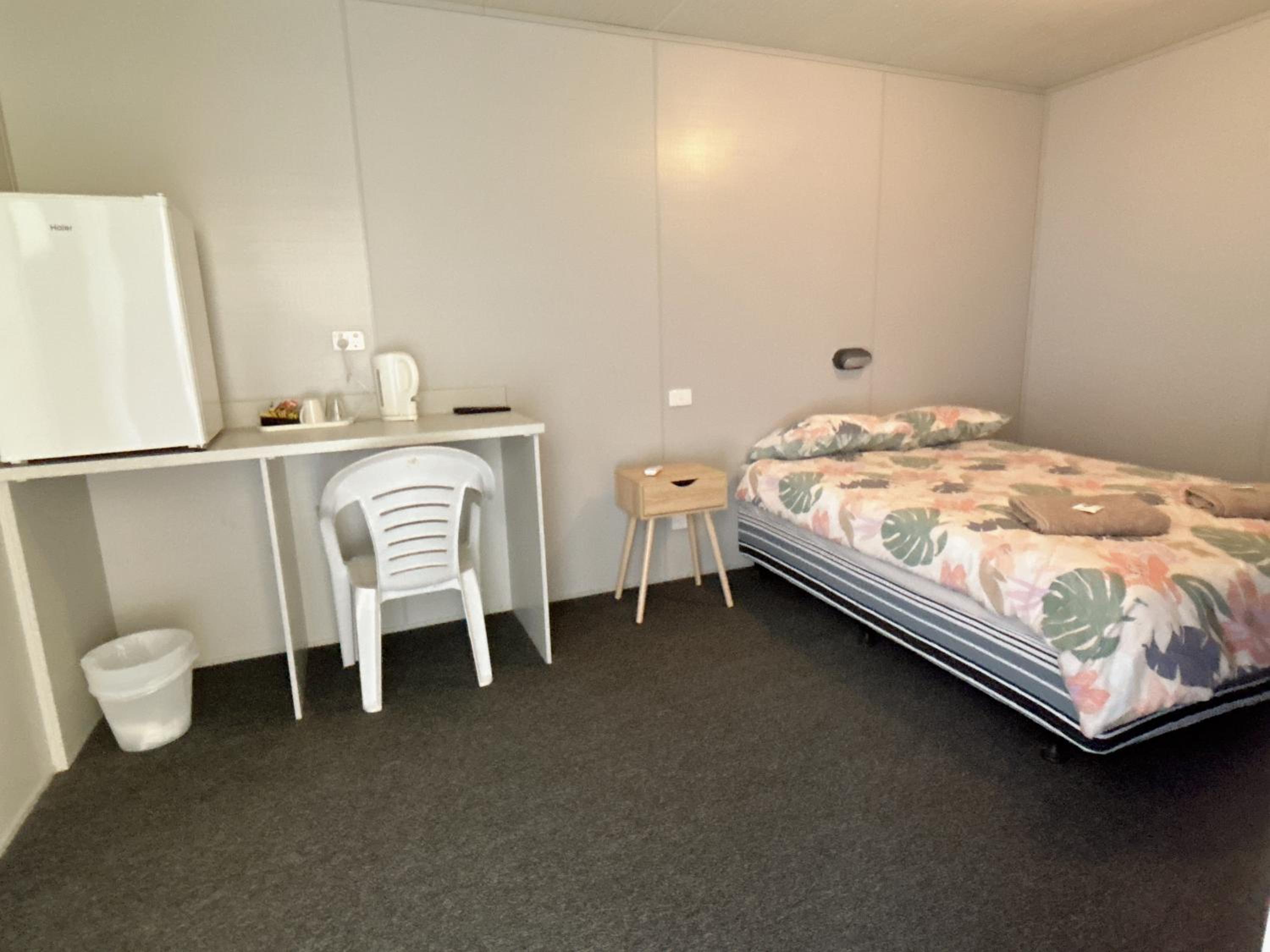Lyndhurst Hotel motel SA Australia 5731