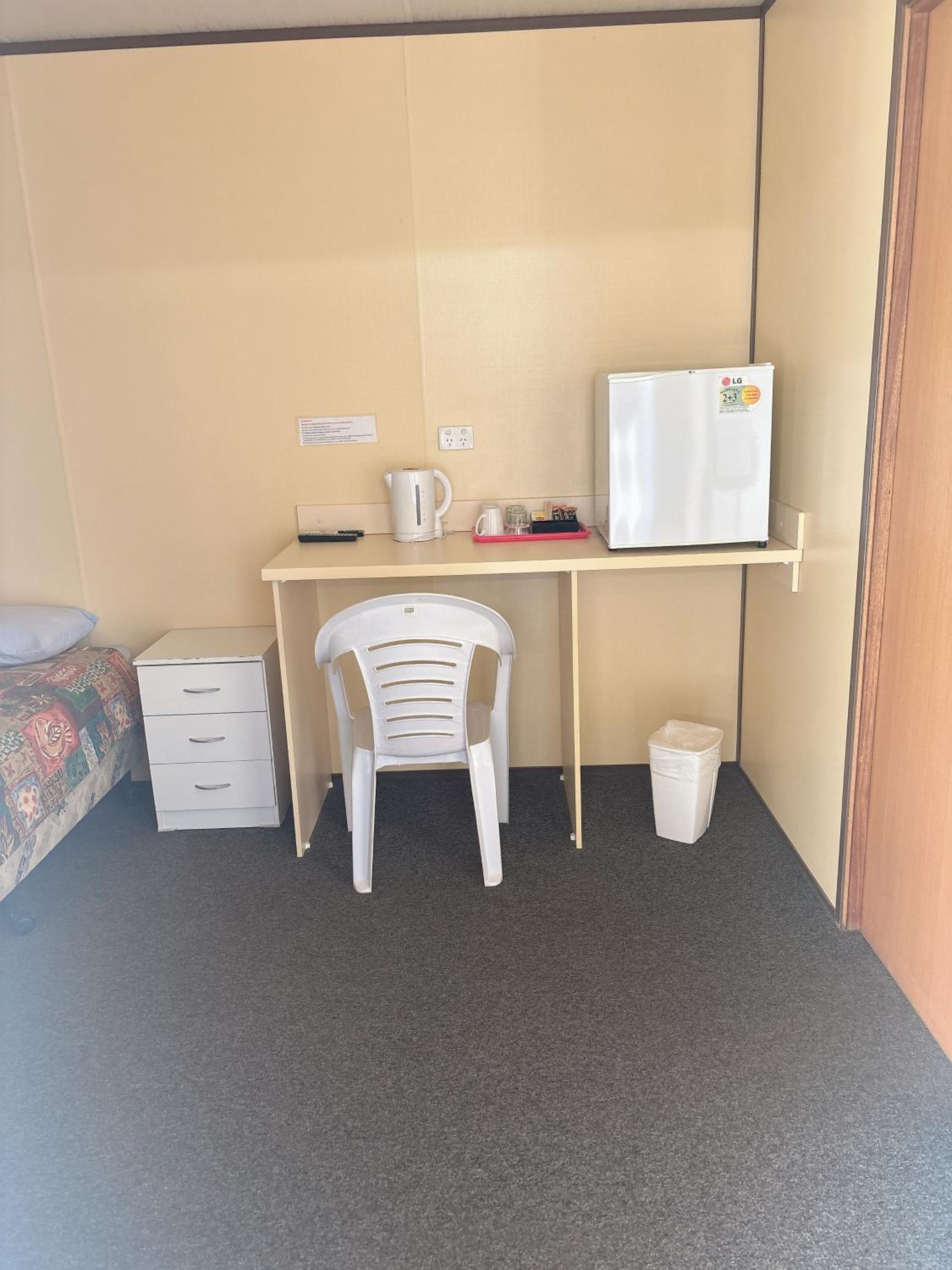 Lyndhurst Hotel motel SA Australia 5731