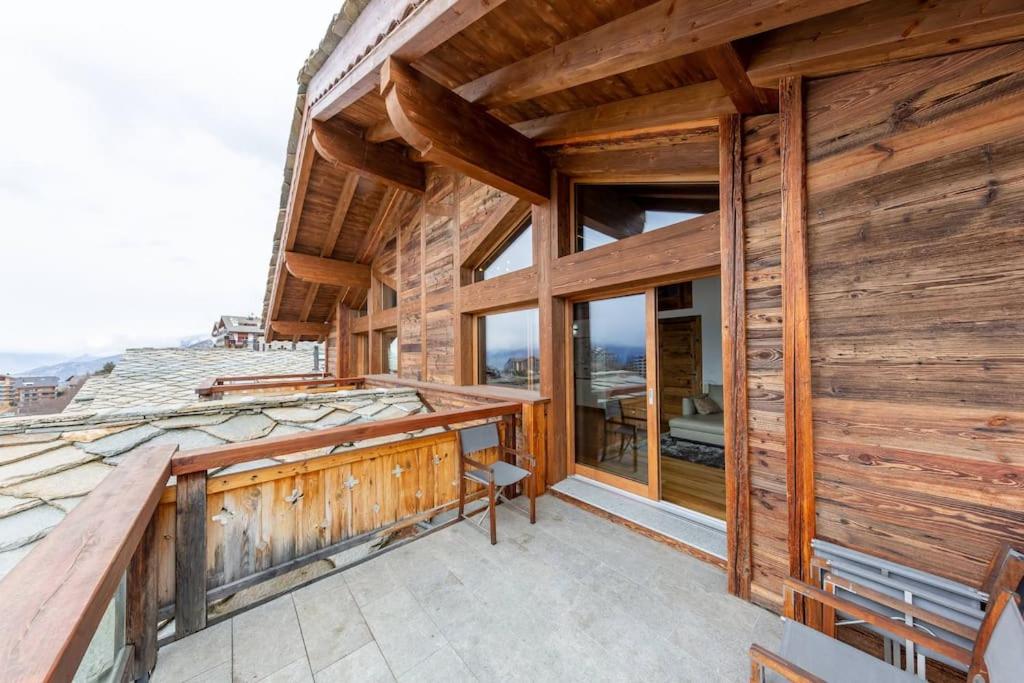 Penthouse spa access , 6 bedroom, 6 baths by Jolidi