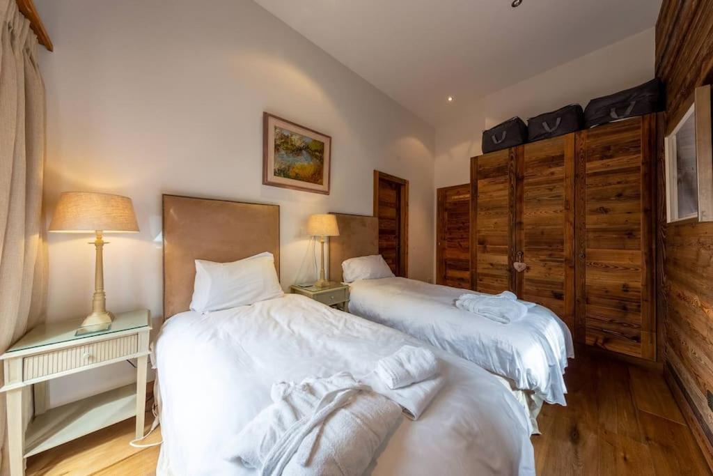 Penthouse spa access , 6 bedroom, 6 baths by Jolidi